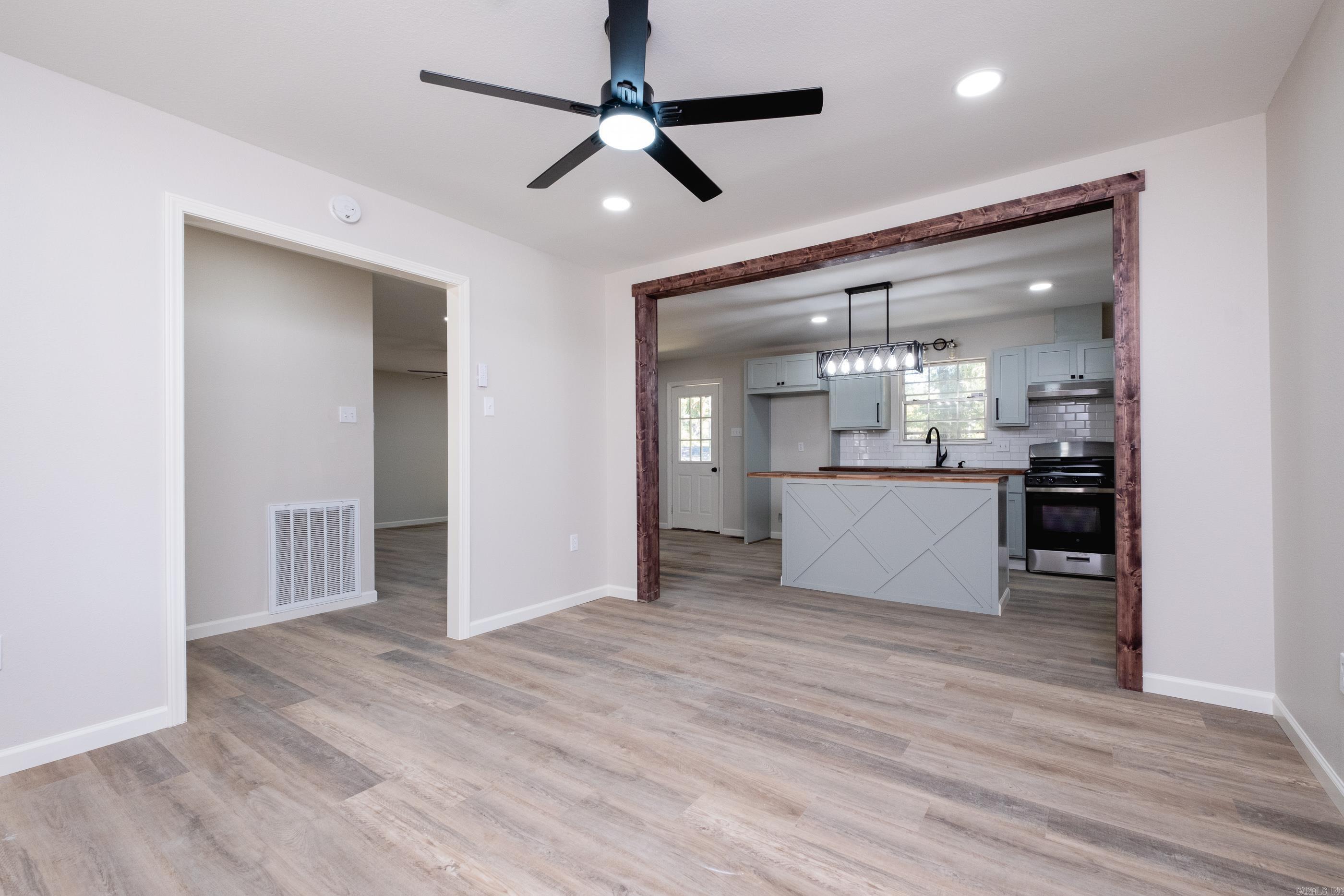 MISTY MEADOWS - Residential