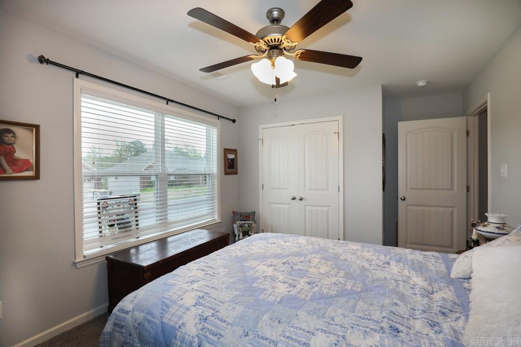 OAKTREE PLACE - Residential
