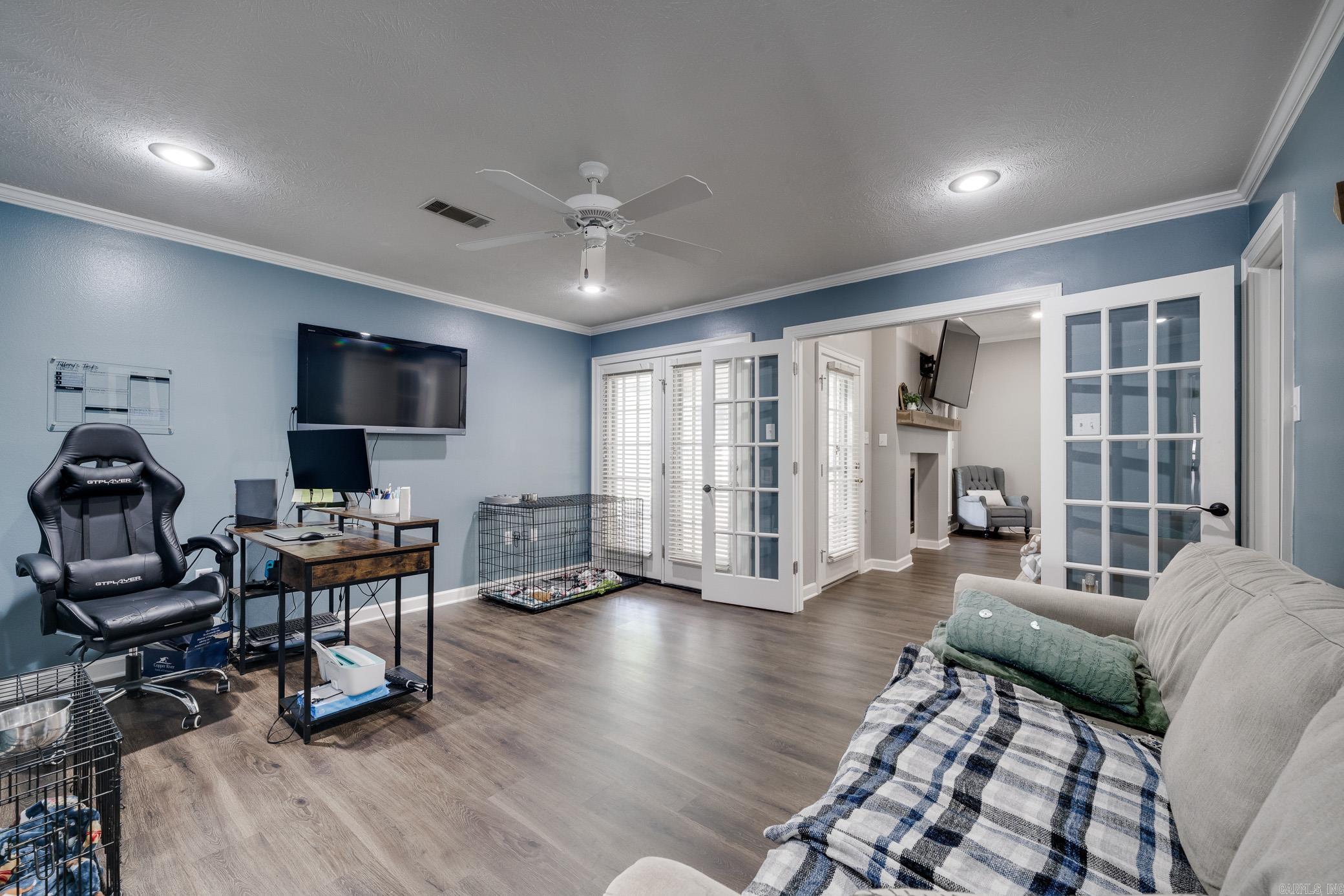 HICKORY CREEK - Residential