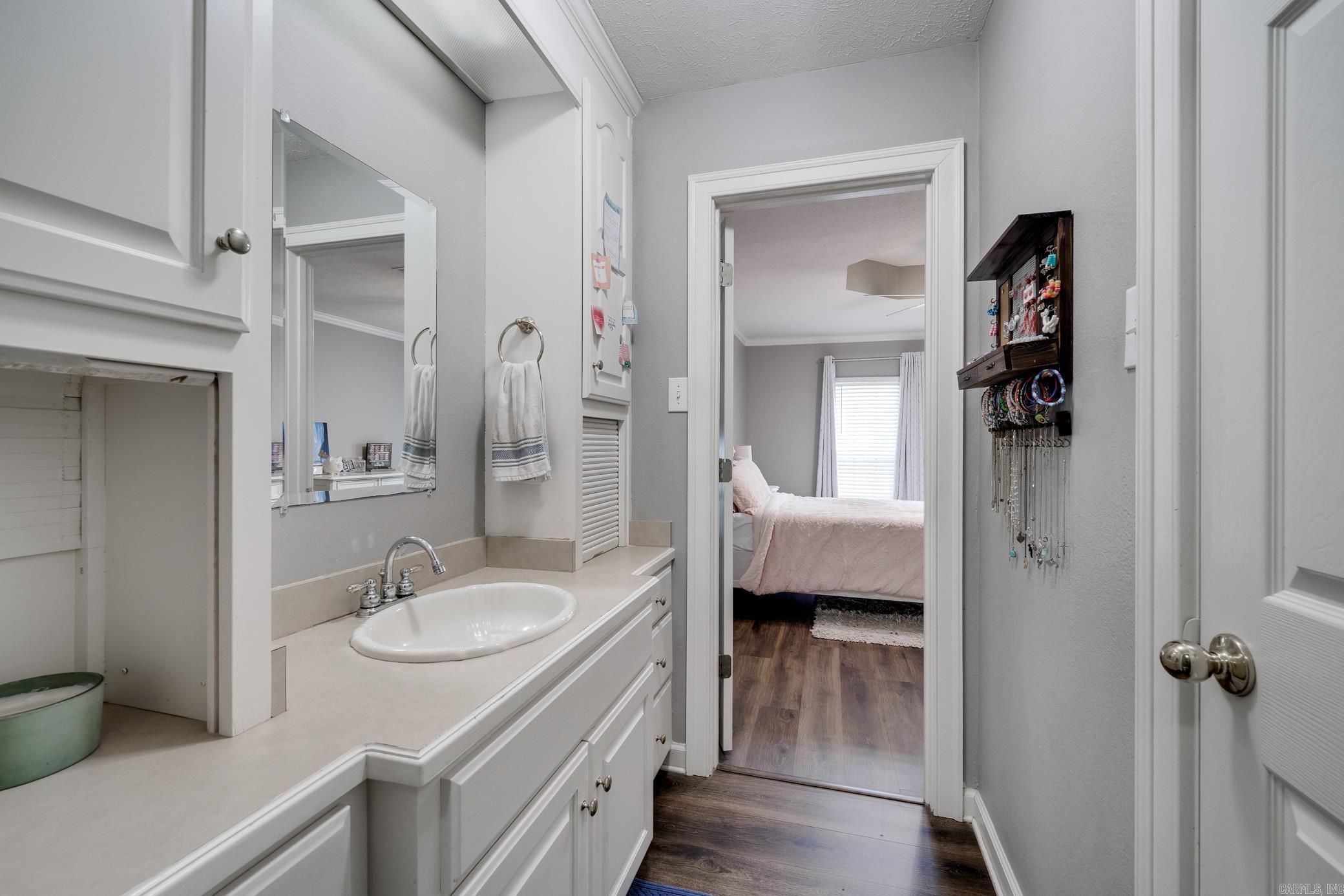 HICKORY CREEK - Residential