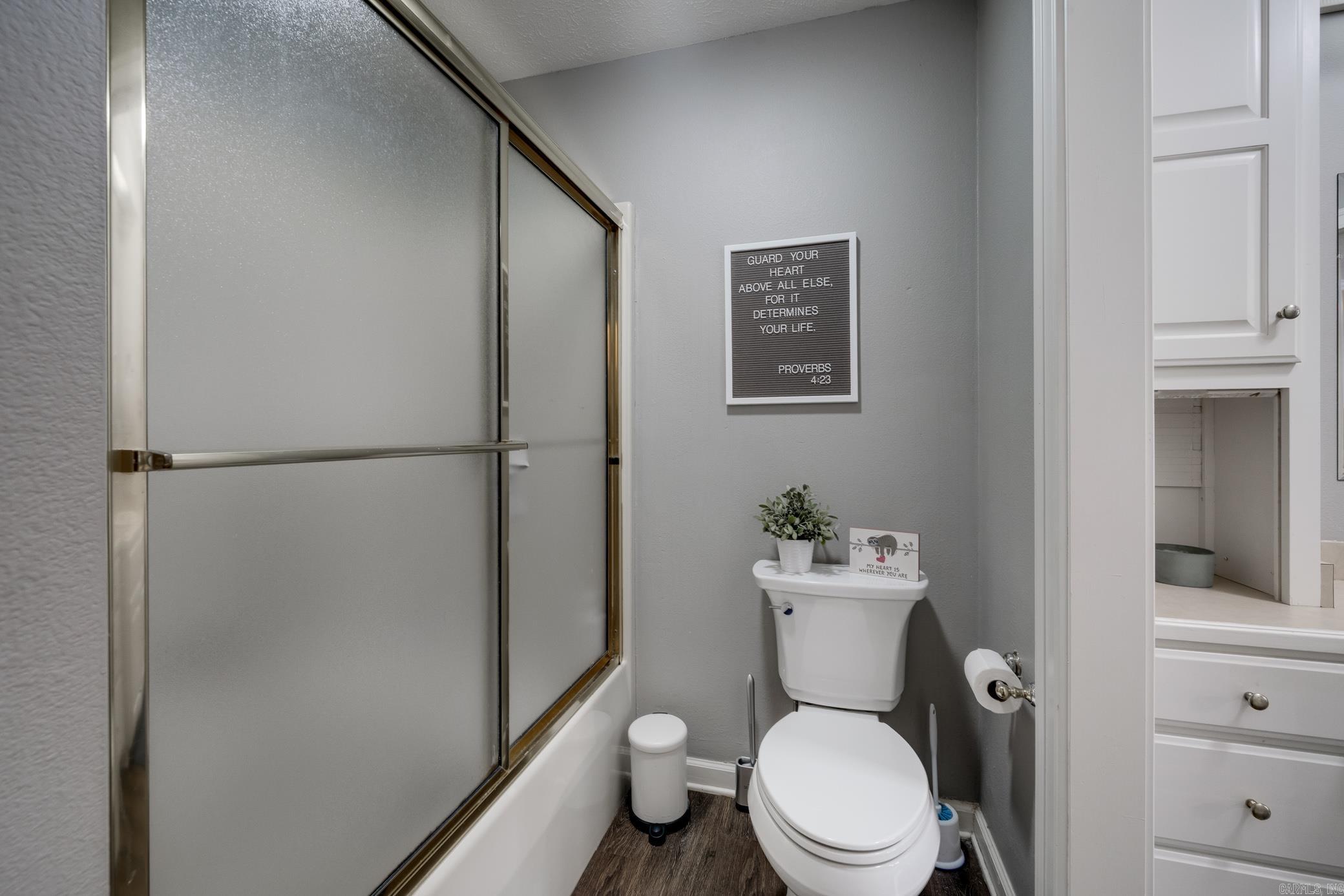 HICKORY CREEK - Residential