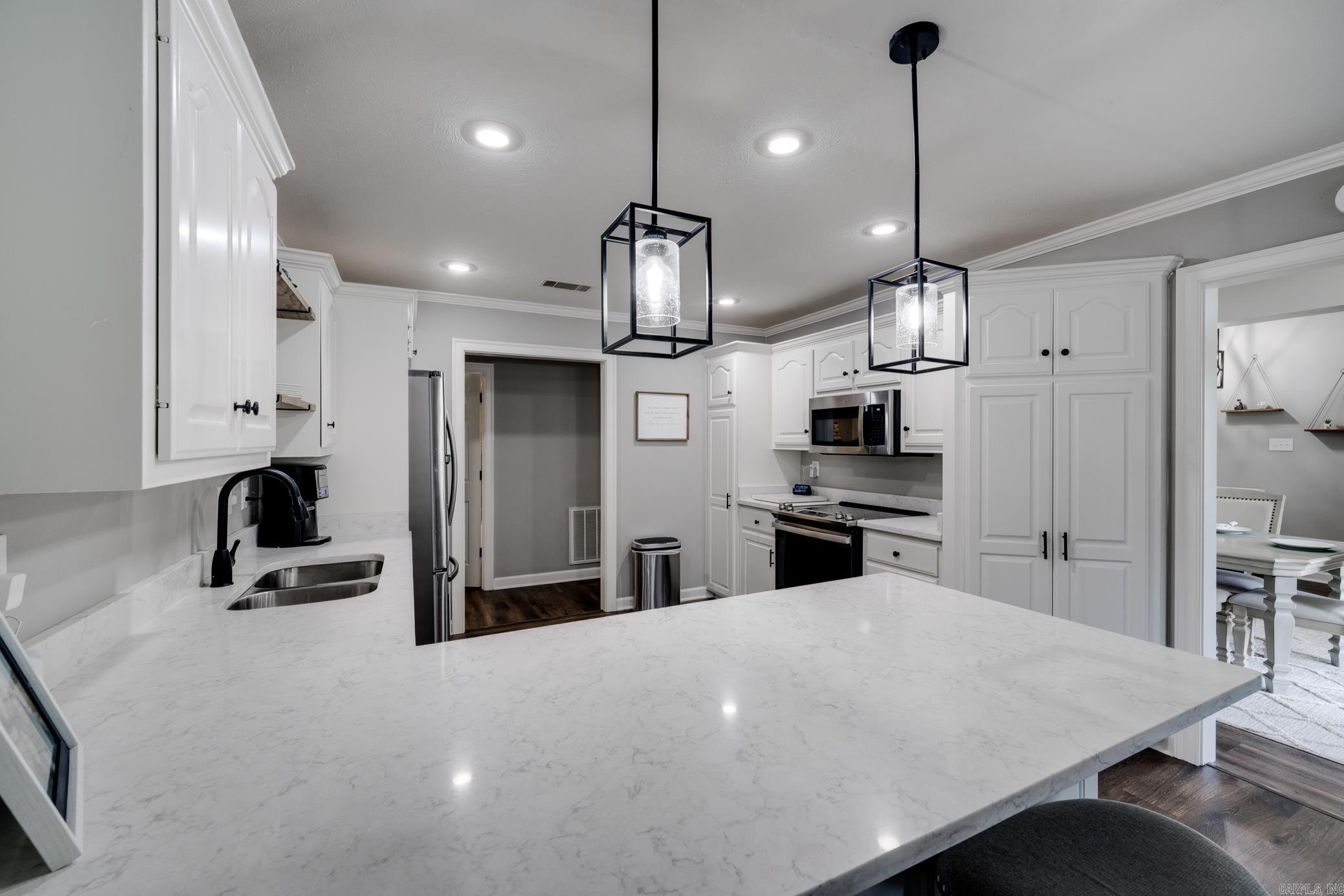 HICKORY CREEK - Residential