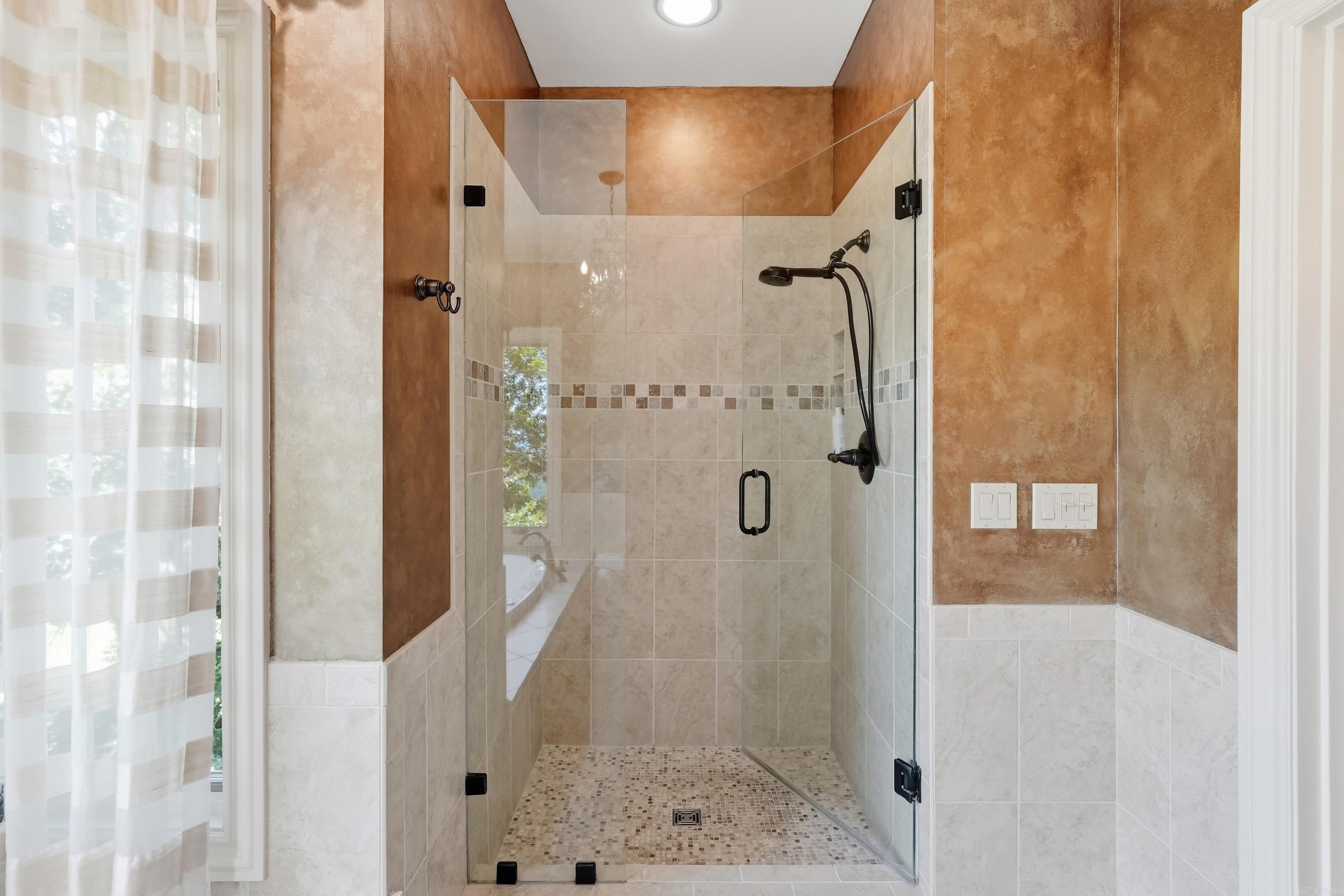 CHELSEA GLADE - Residential