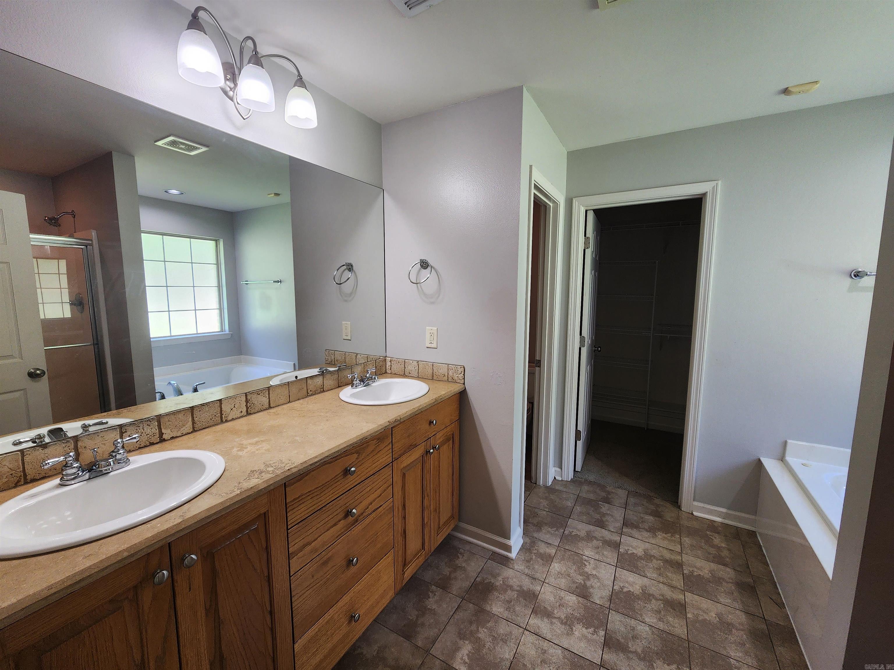 COLDWATER CREEK - Residential