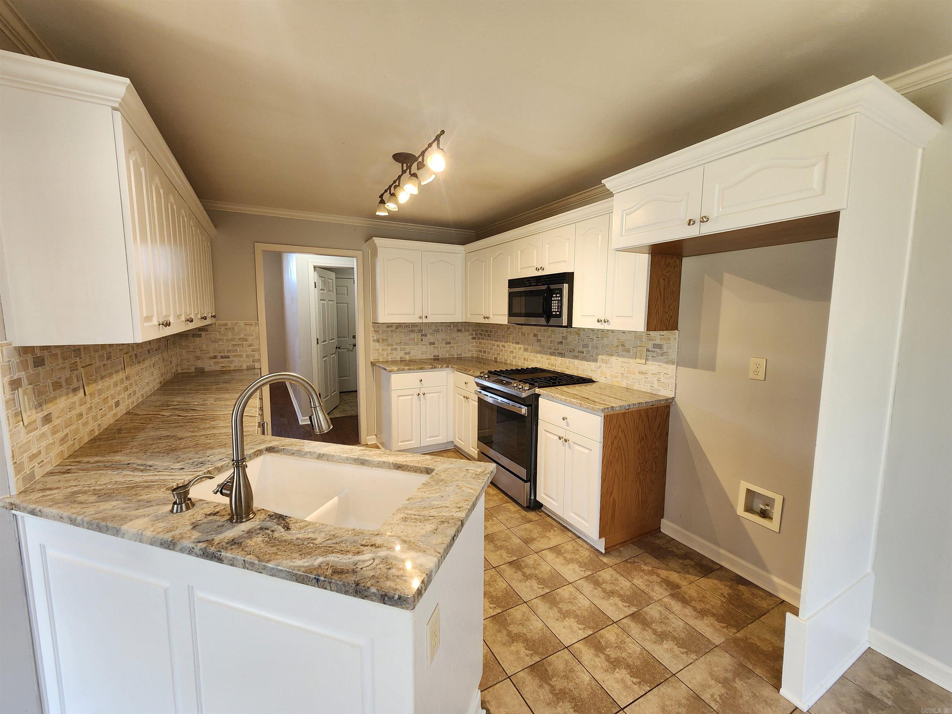 COLDWATER CREEK - Residential
