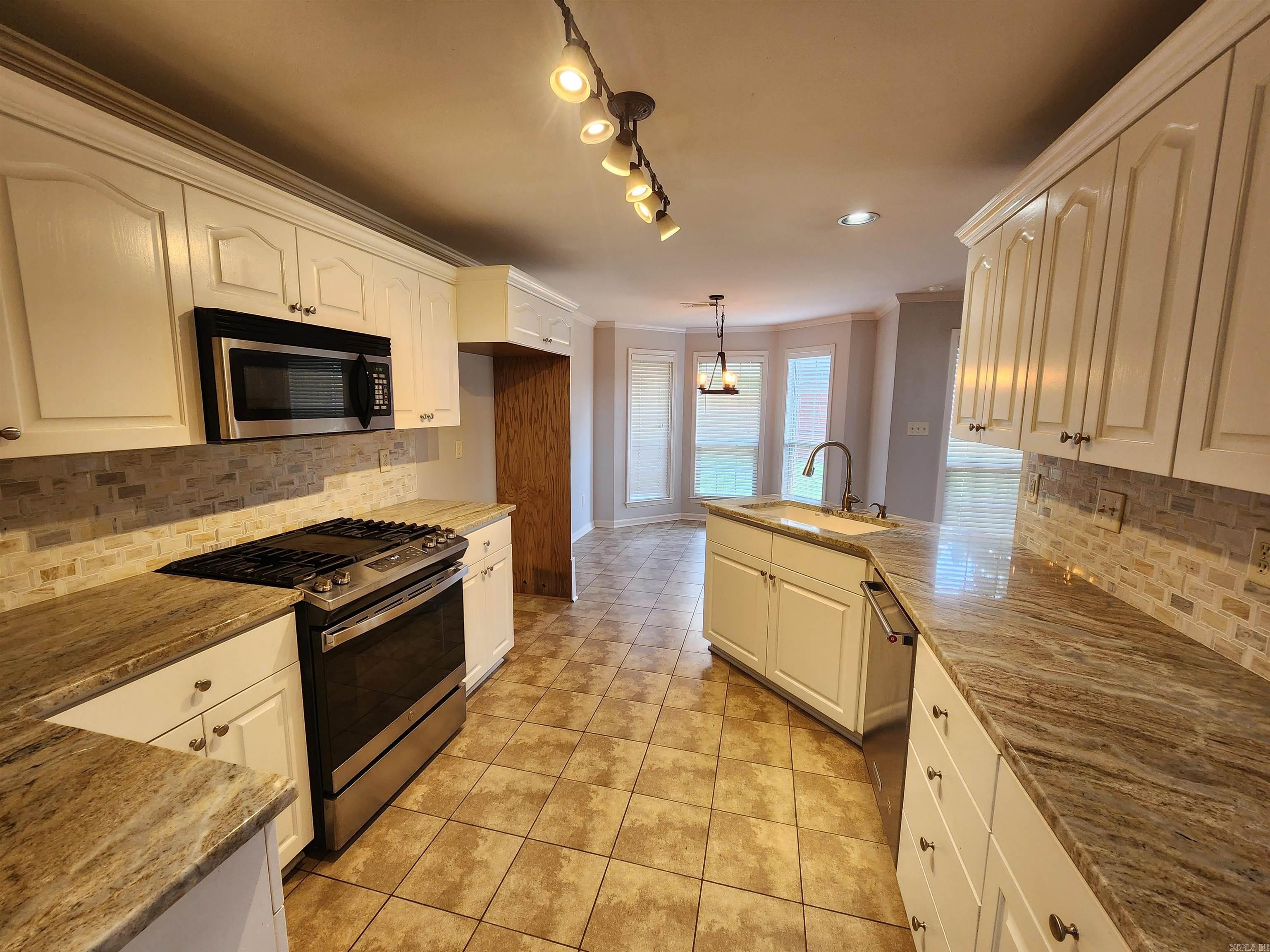 COLDWATER CREEK - Residential