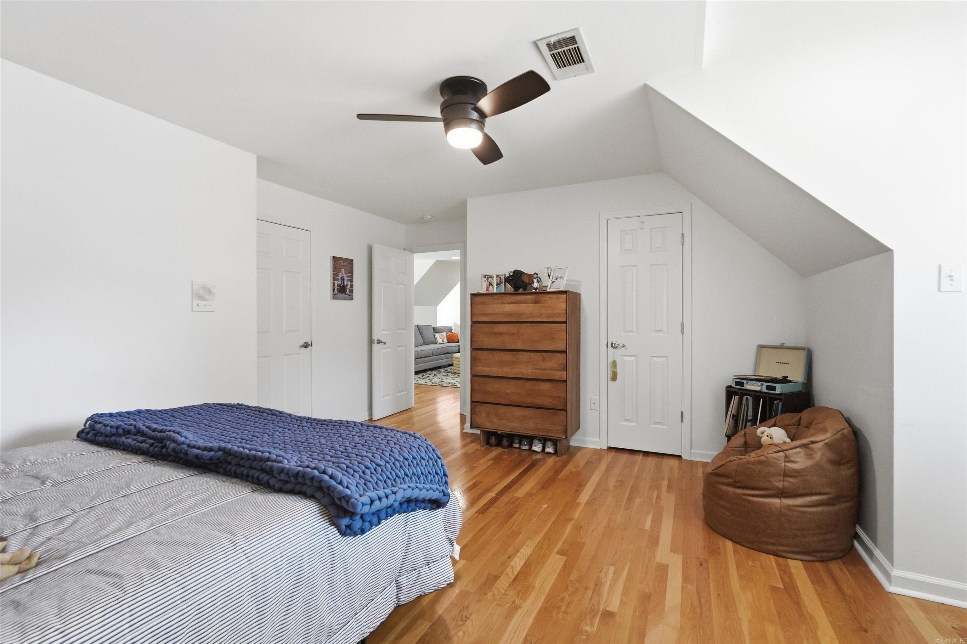 OVERBROOK - Residential