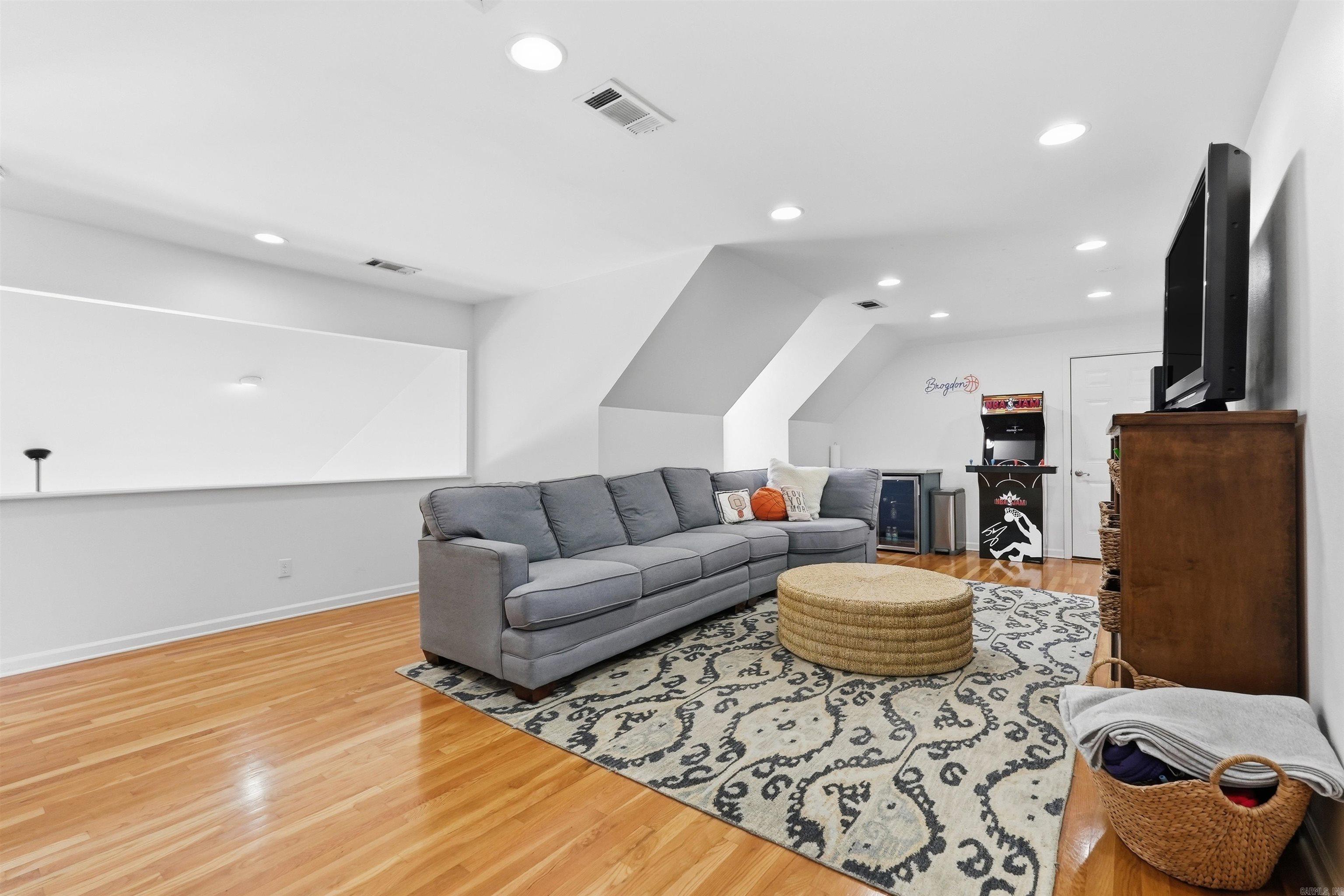 OVERBROOK - Residential