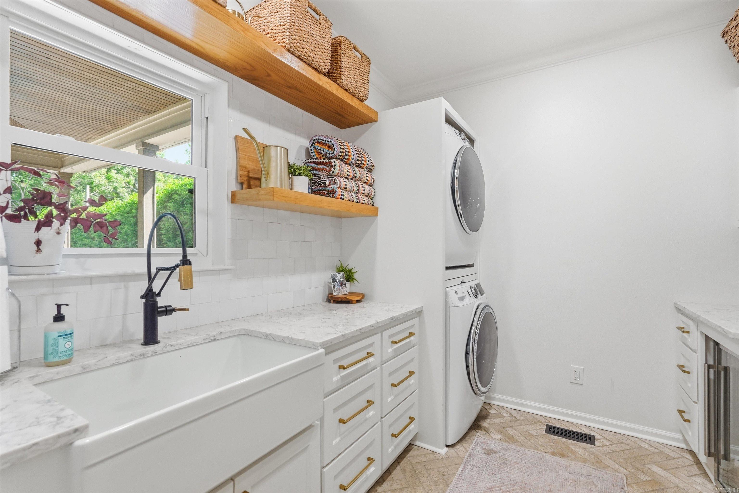 OVERBROOK - Residential