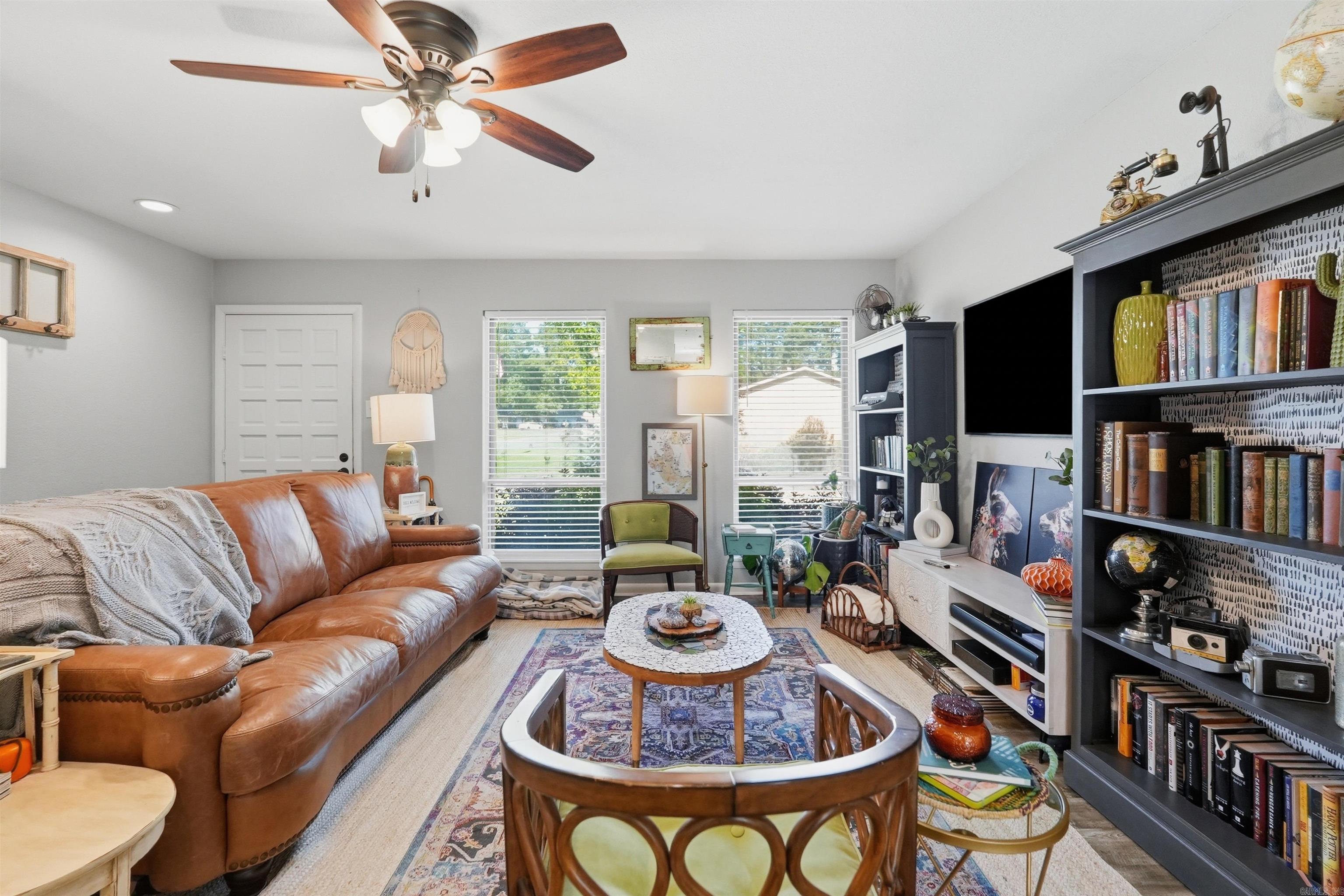 NORTH HILLS MANOR - Residential