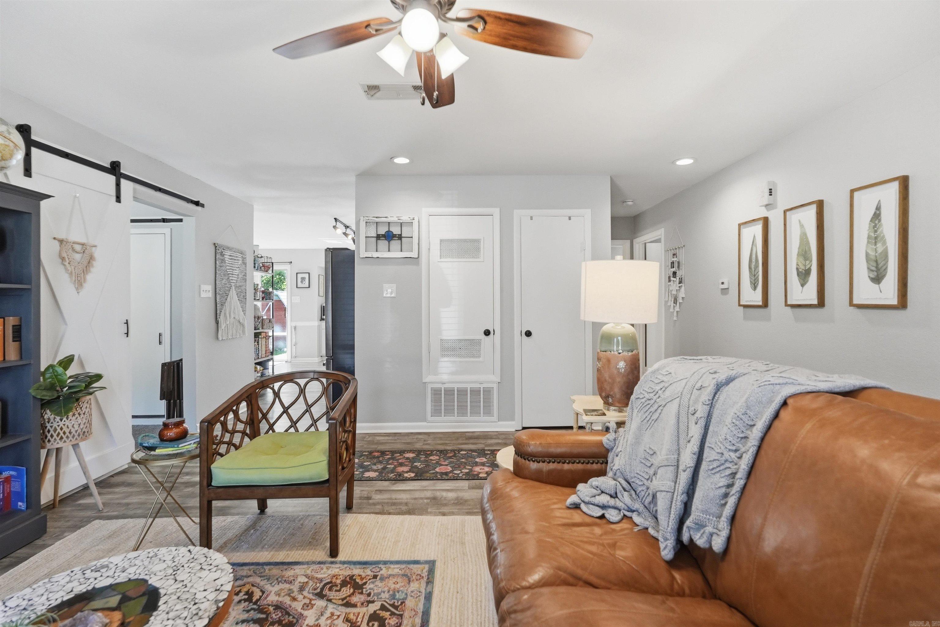 NORTH HILLS MANOR - Residential