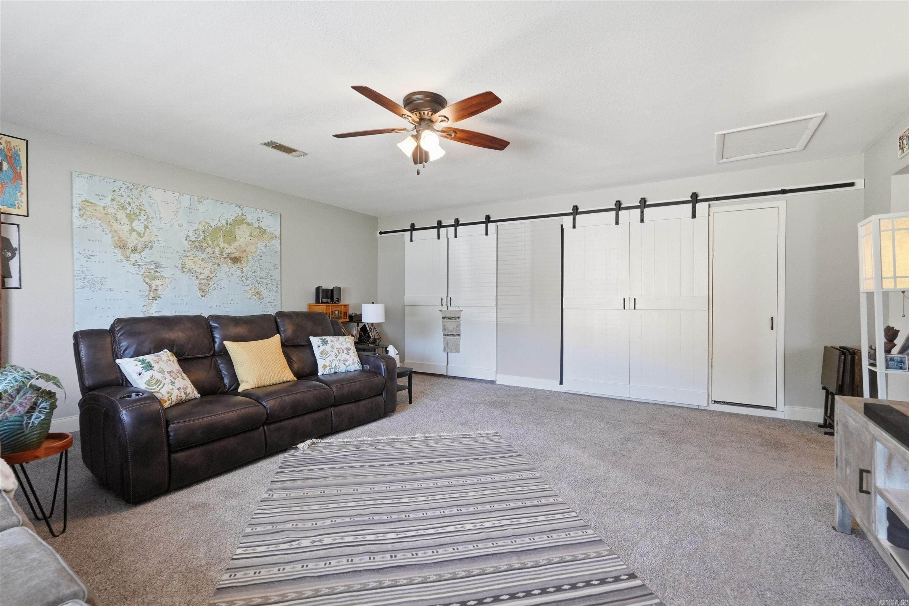 NORTH HILLS MANOR - Residential