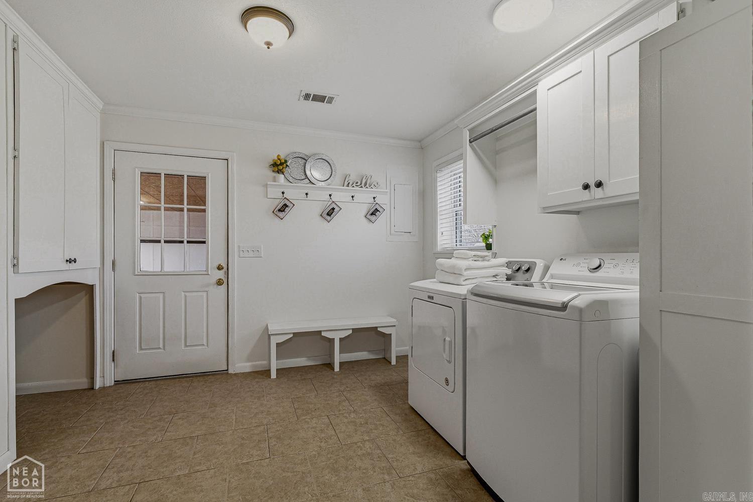 LYNNDALE - Residential