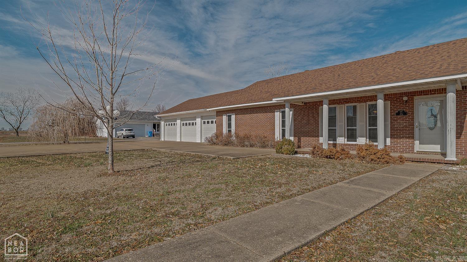 LYNNDALE - Residential