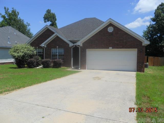 ONE STORY BRICK AND VINYL SIDED HOME ON A NICE LEVEL LOT. NICE DECK OVERLOOKING PRIVACY FENCED REAR YARD. CONVENIENT TO FREEWAY AND SHOPPING AREAS. Seller does not pay customary closing costs: including title policy, escrow fees, survey or transfer fees. Proof of funds required on cash transactions ; Lender Pre-Approval letter for financed offers (dated within last 30 days)