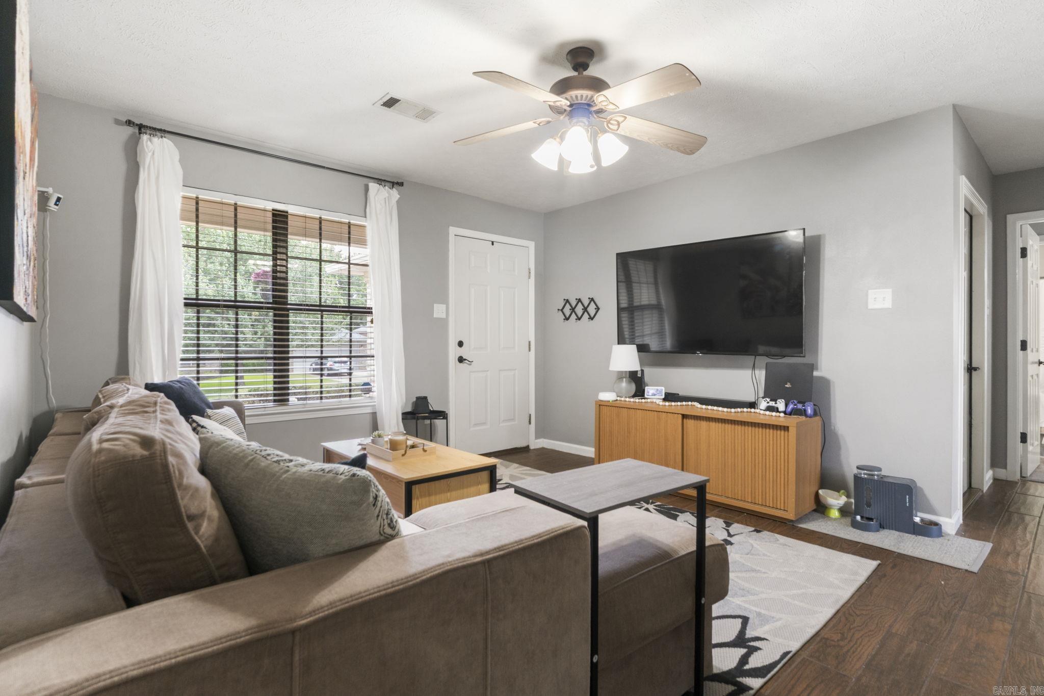 THE FALLS - Residential