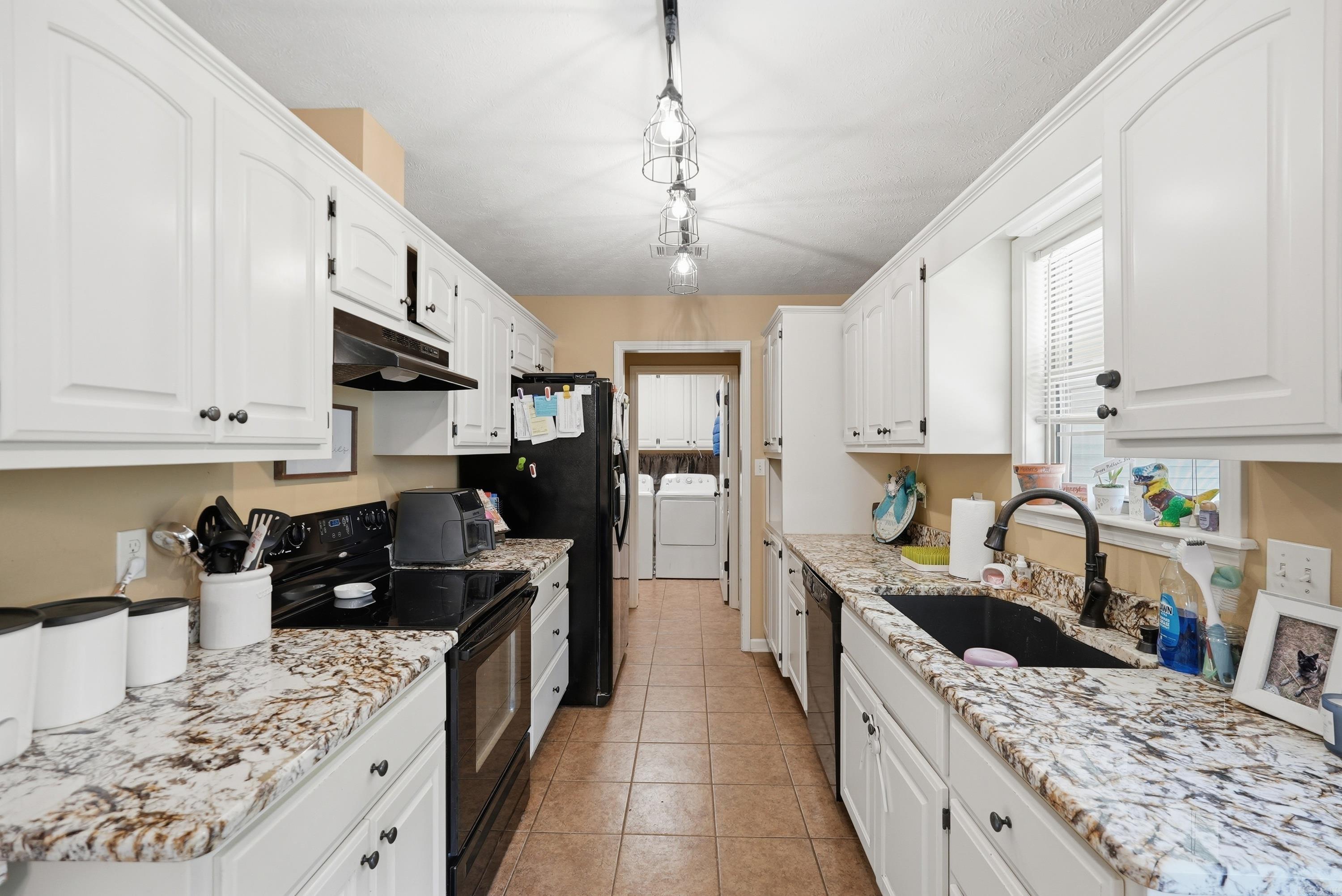 PROVIDENCE PLACE - Residential