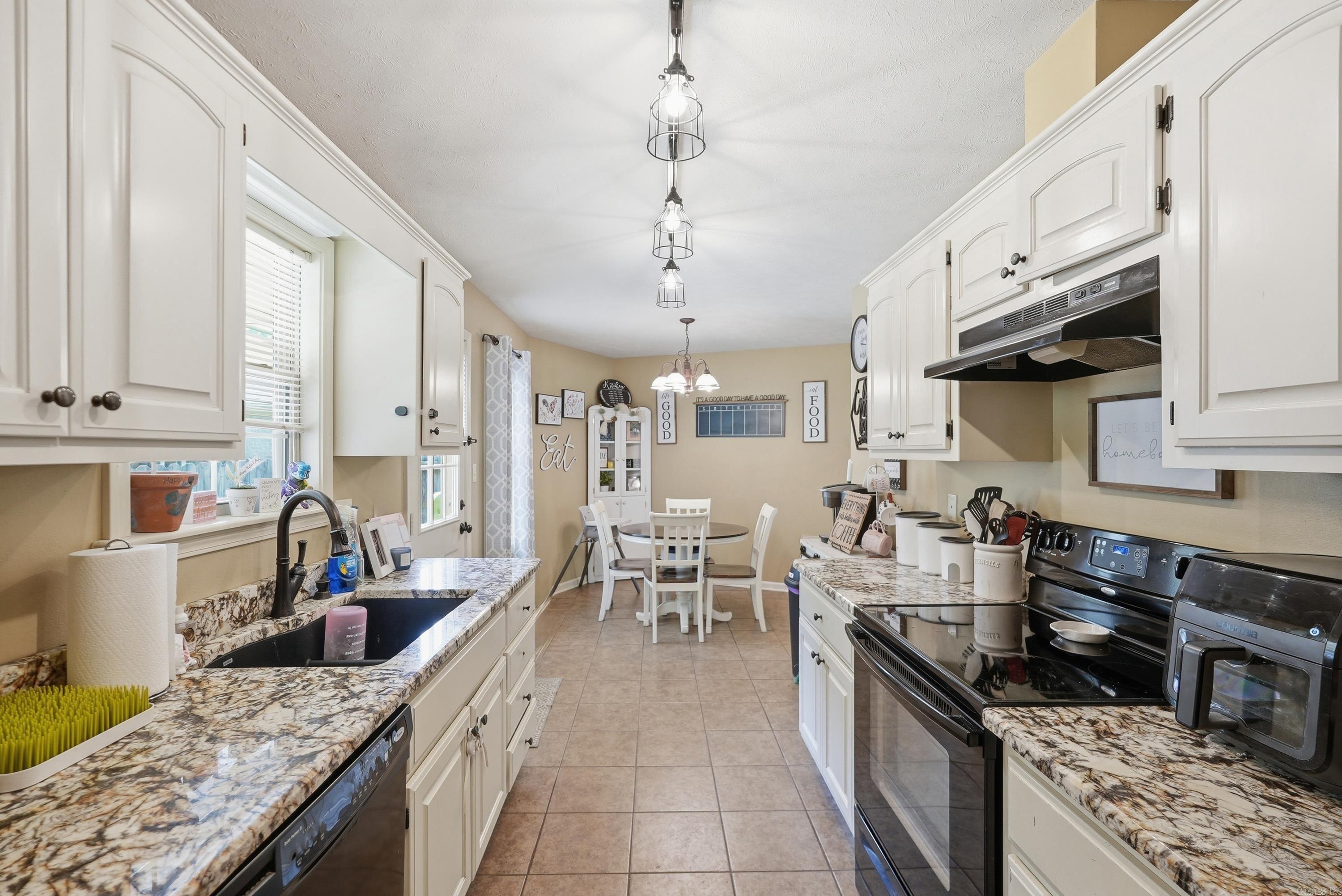 PROVIDENCE PLACE - Residential