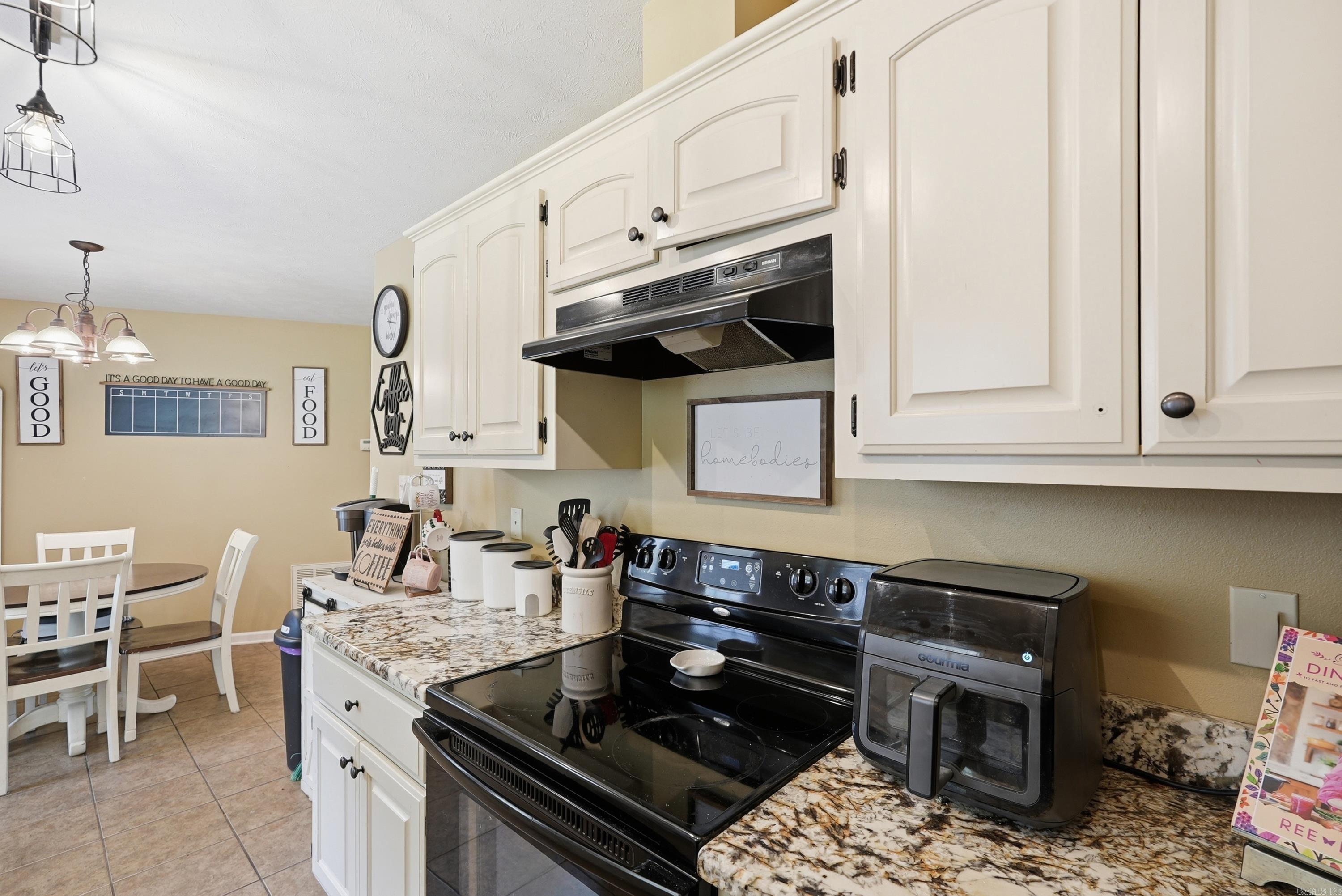 PROVIDENCE PLACE - Residential