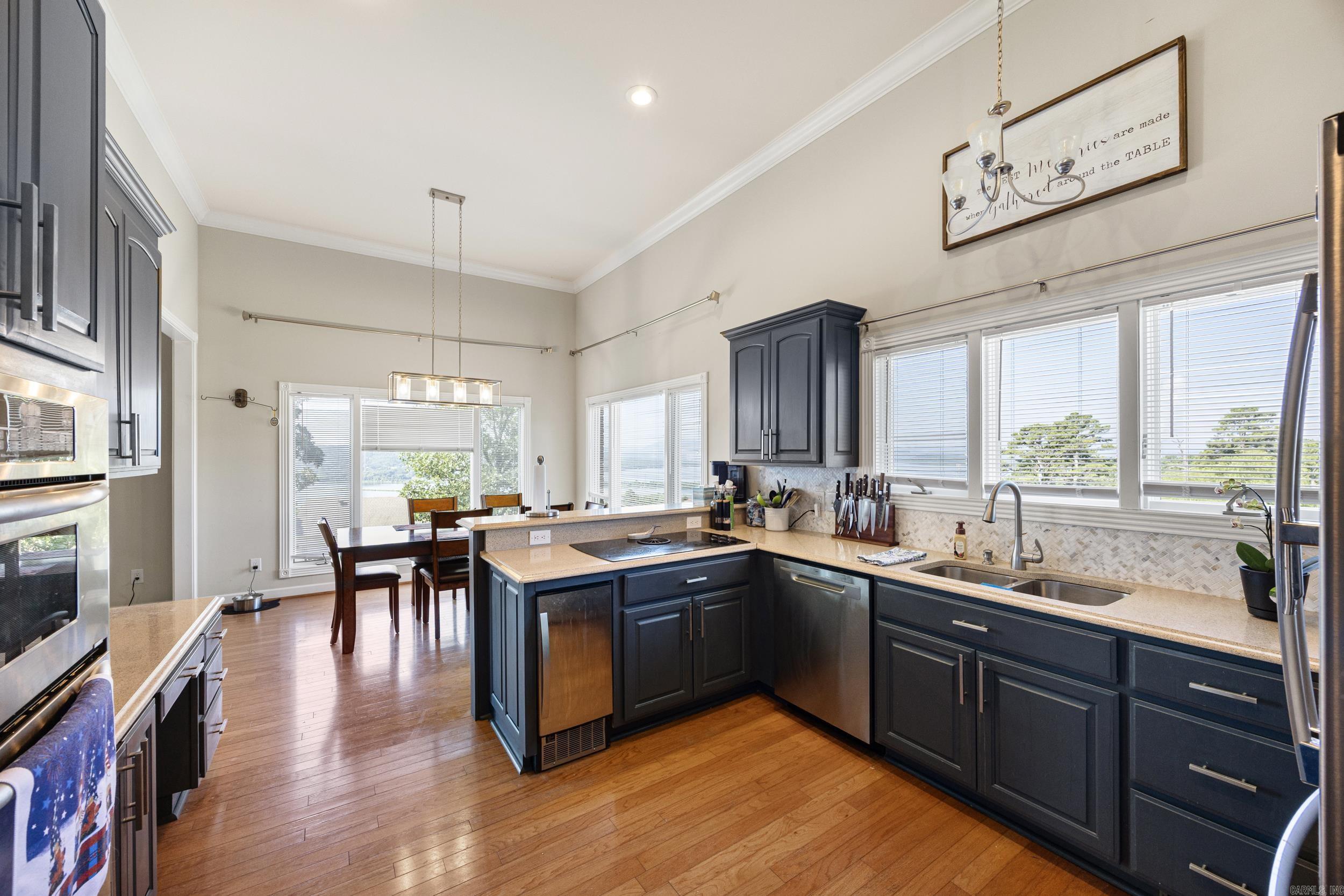 PLEASANT VIEW ESTATES - Residential