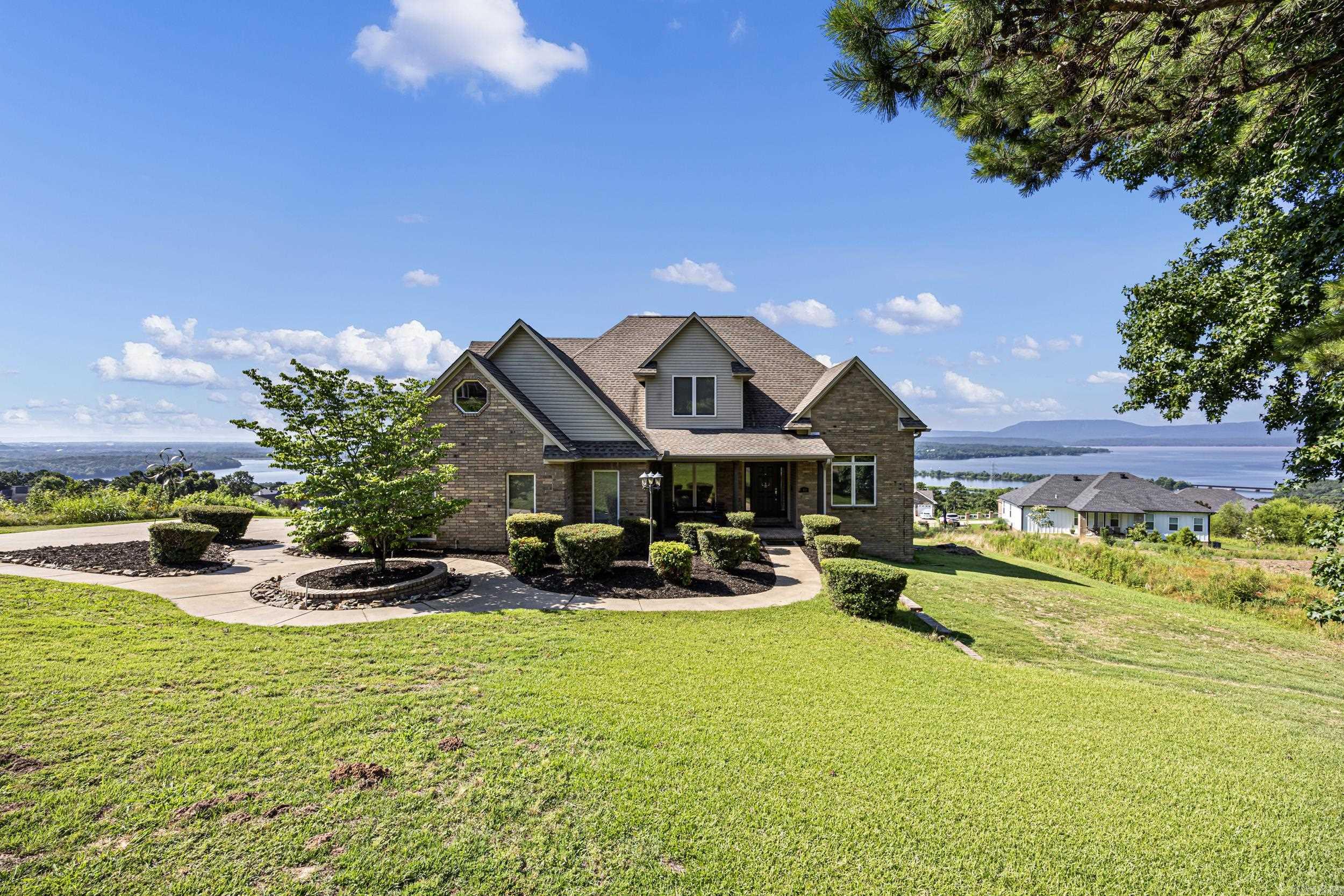 PLEASANT VIEW ESTATES - Residential