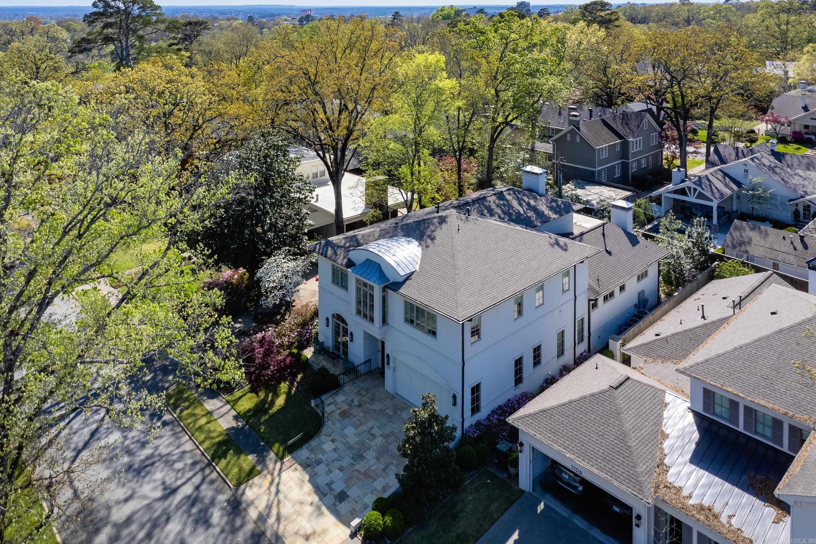 CLIFFEWOOD - Residential