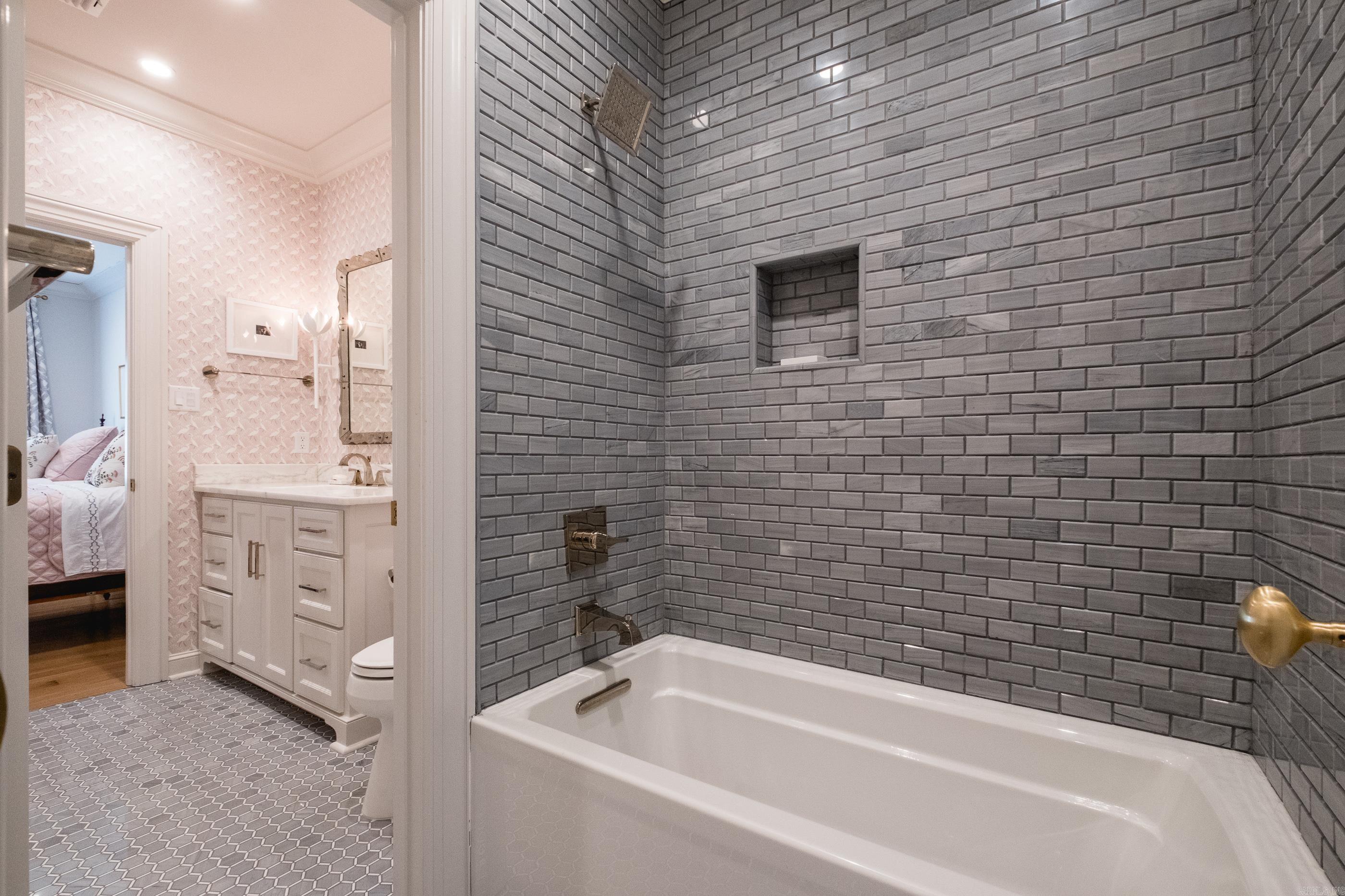 CLIFFEWOOD - Residential