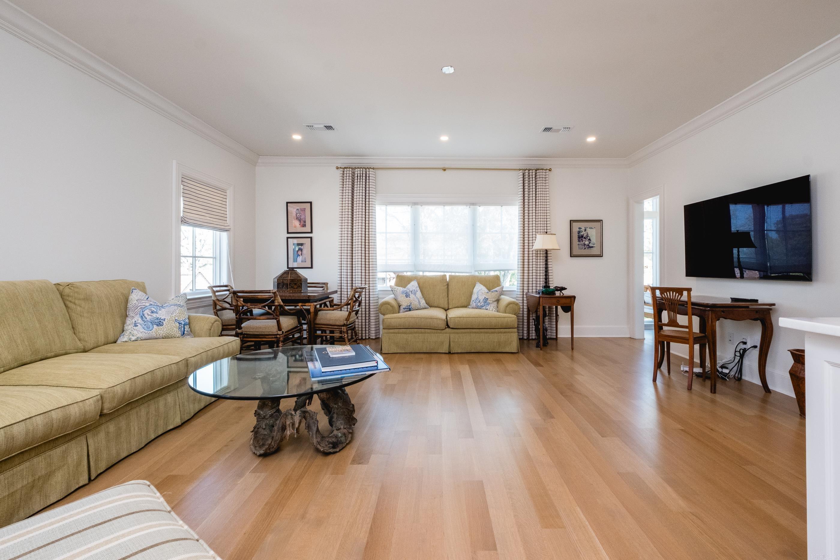 CLIFFEWOOD - Residential