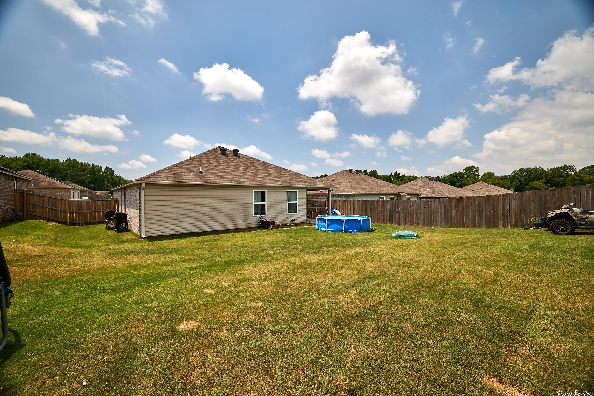 MEADOWS EDGE - Residential