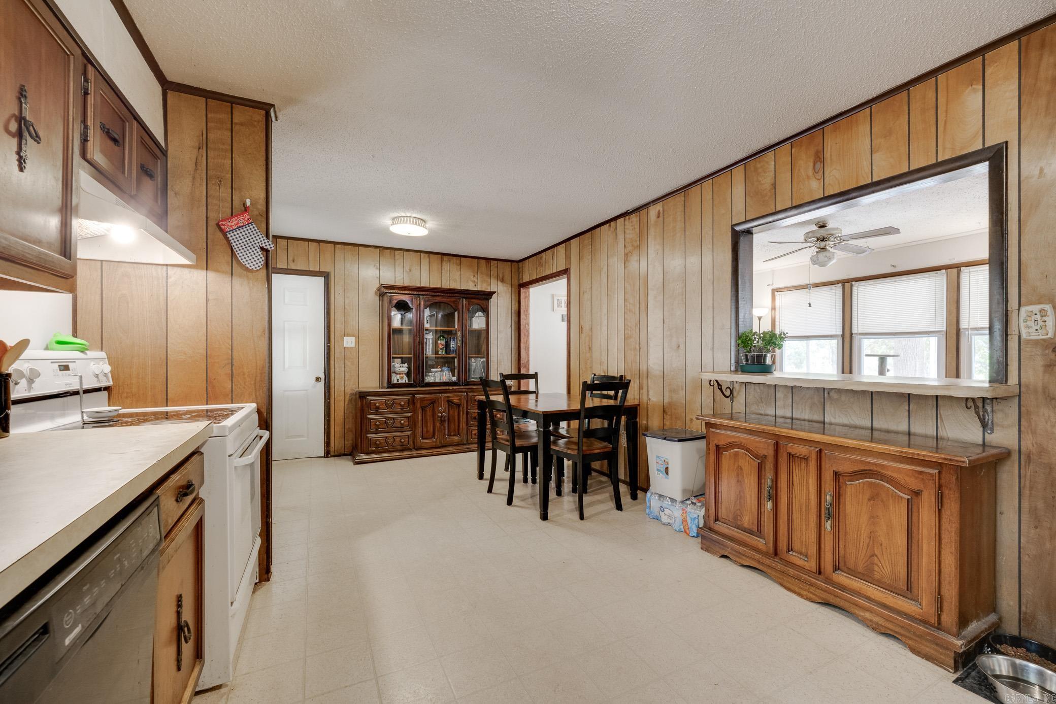 HAPPY VALLEY - Residential