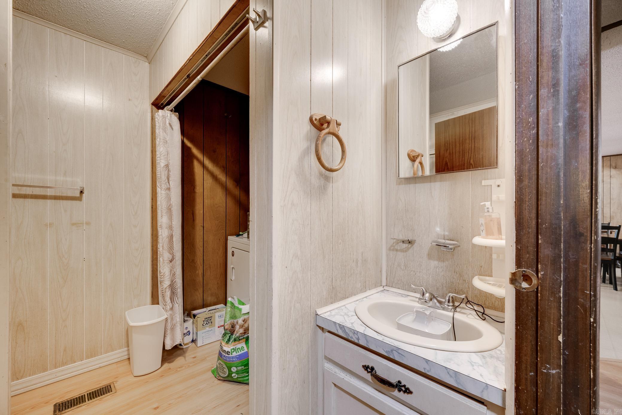 HAPPY VALLEY - Residential