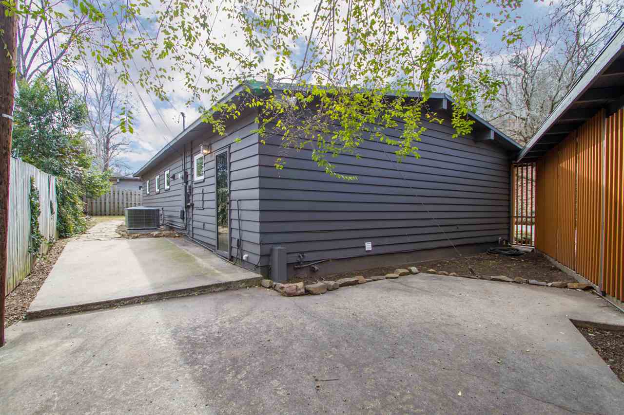 KINGWOOD PLACE - Residential