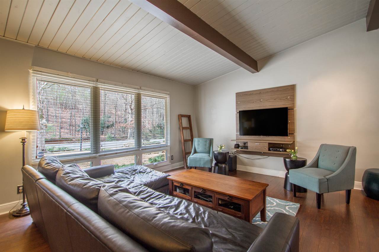 KINGWOOD PLACE - Residential