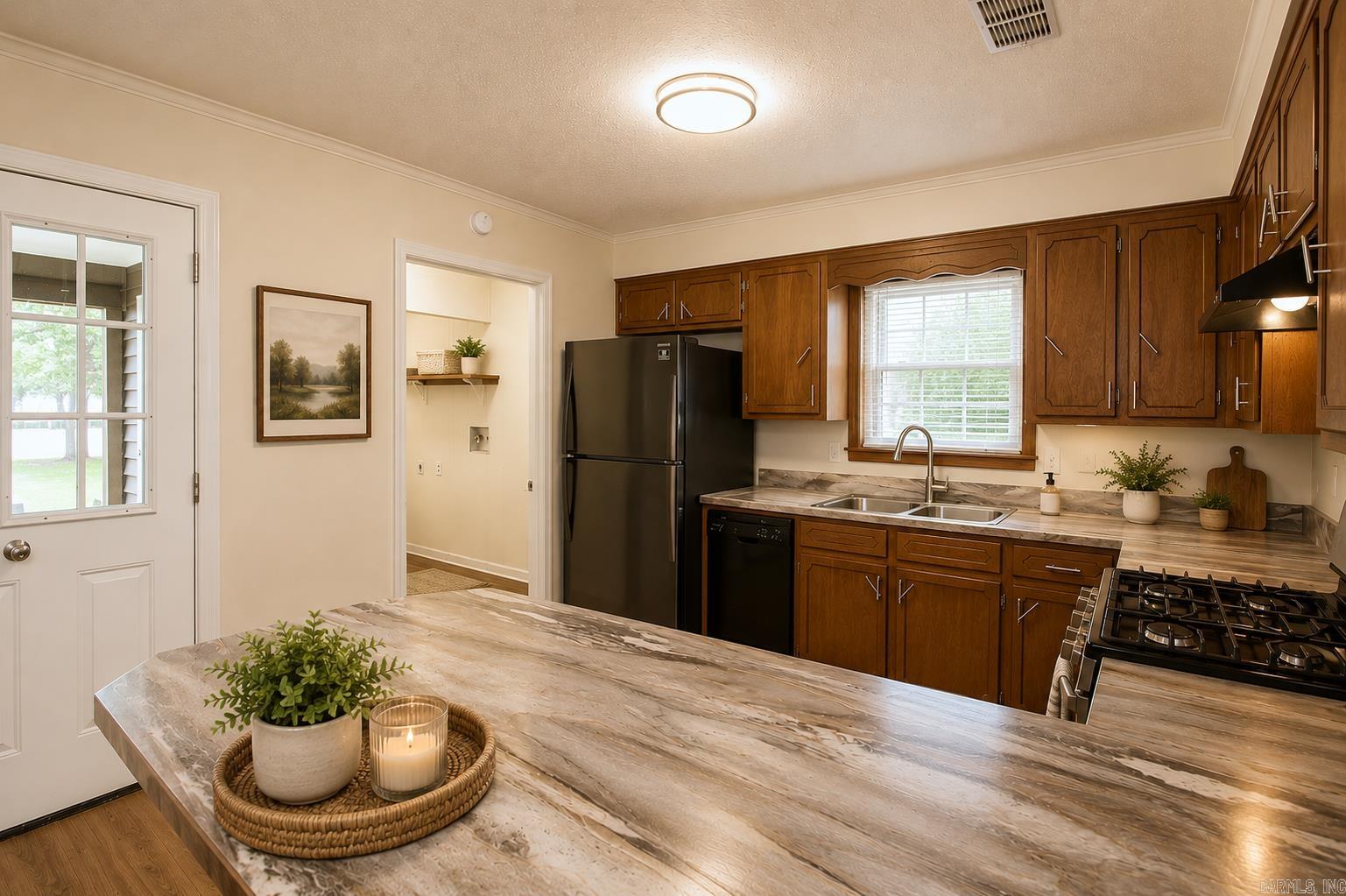 TOLER - Residential