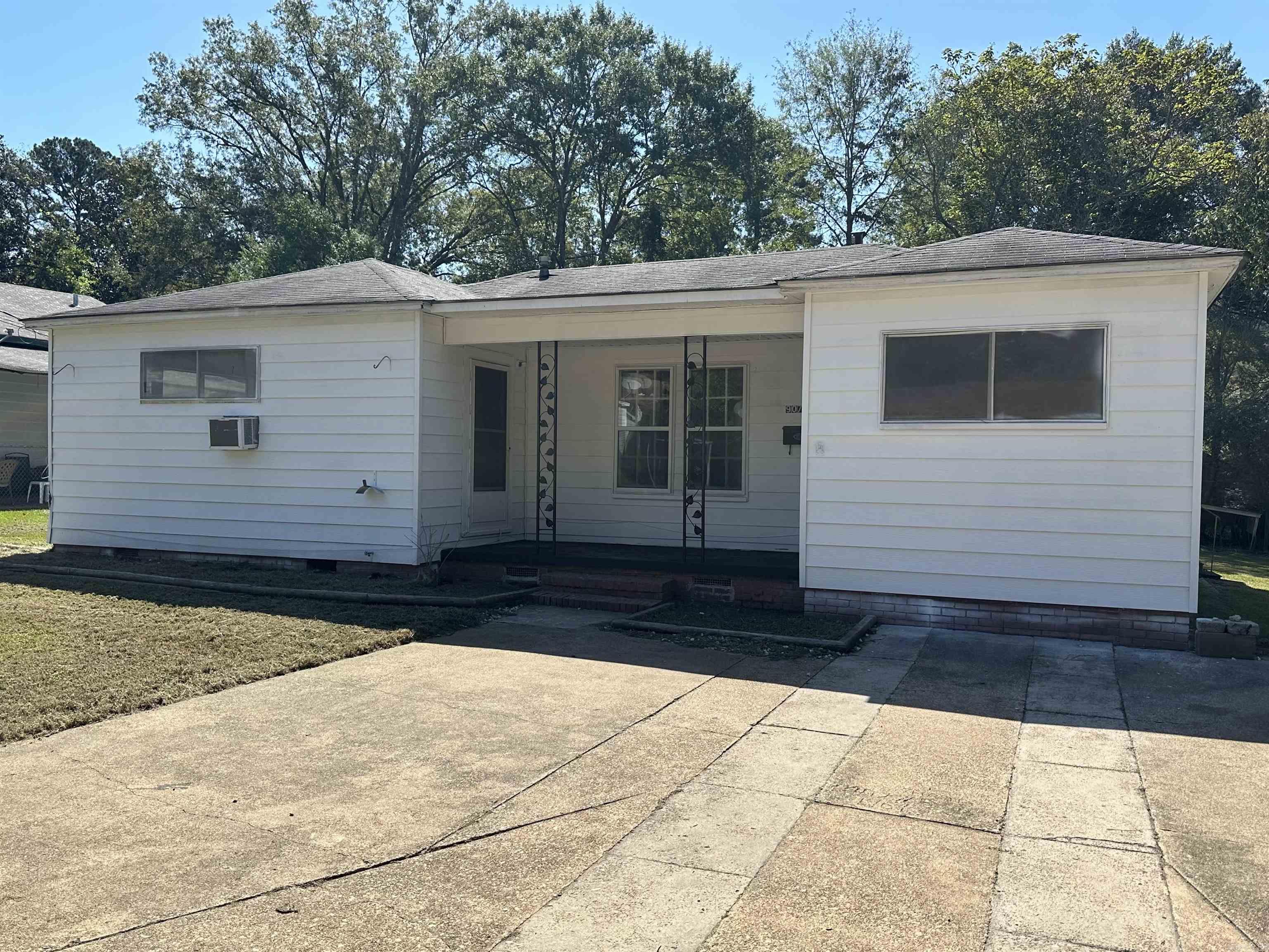 LONGINO & GOODE - Residential