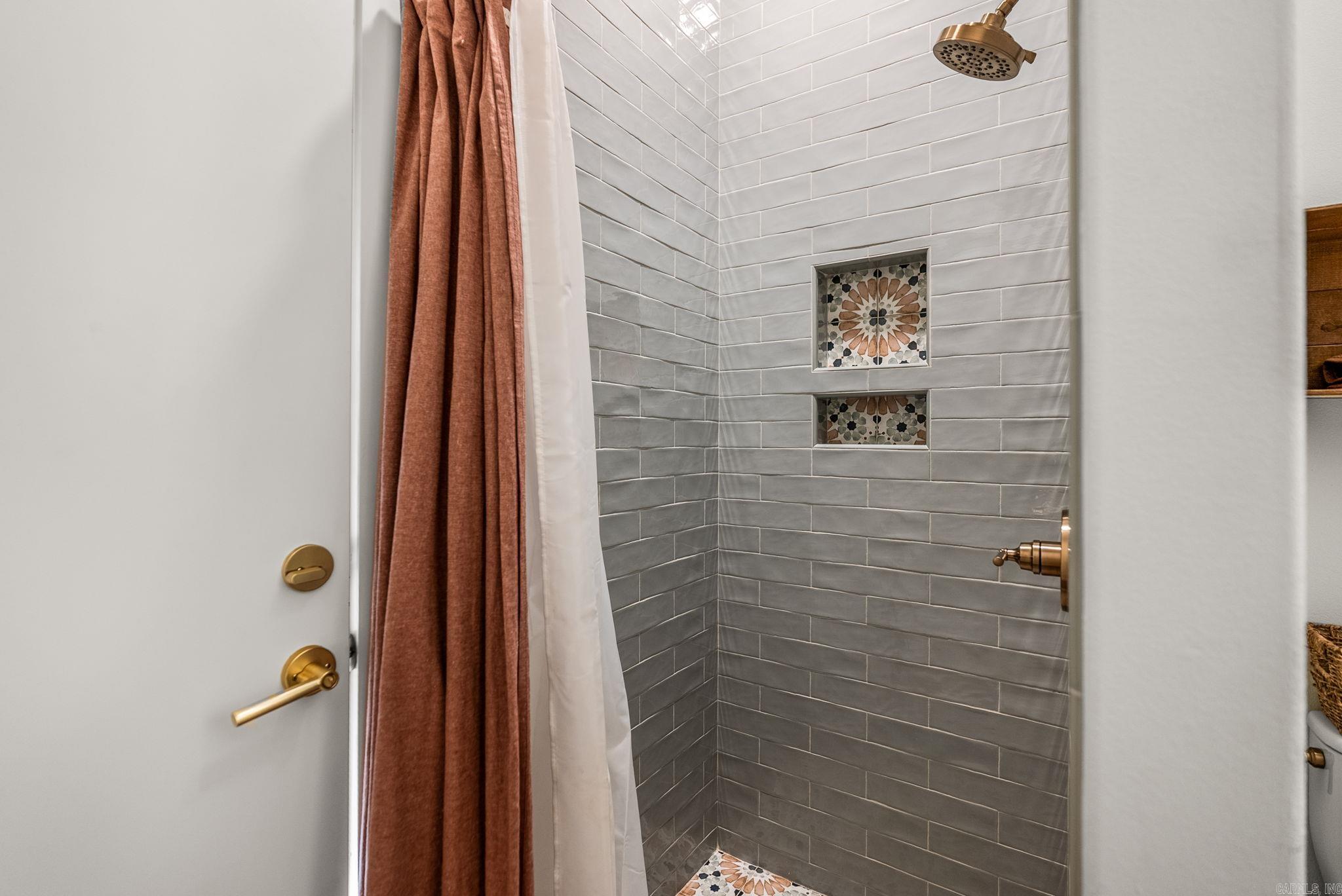 EAGLE RIDGE ESTATES - Residential