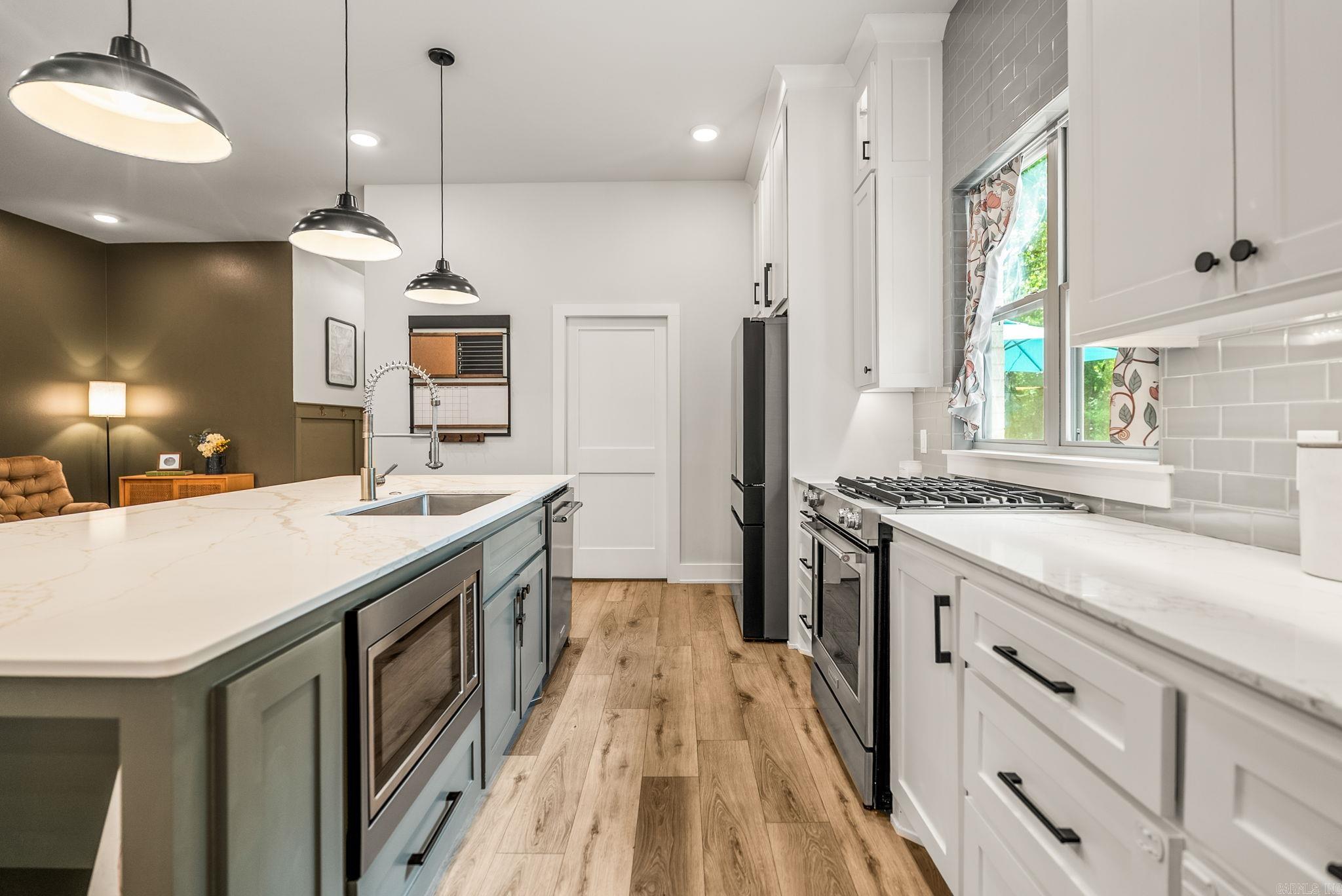 EAGLE RIDGE ESTATES - Residential