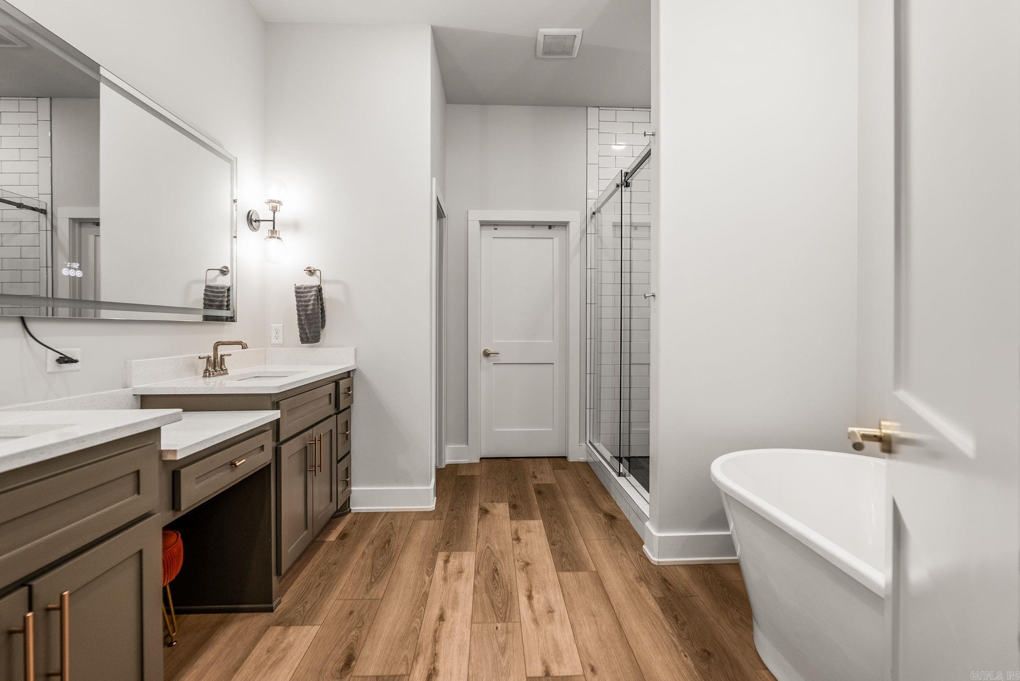 EAGLE RIDGE ESTATES - Residential