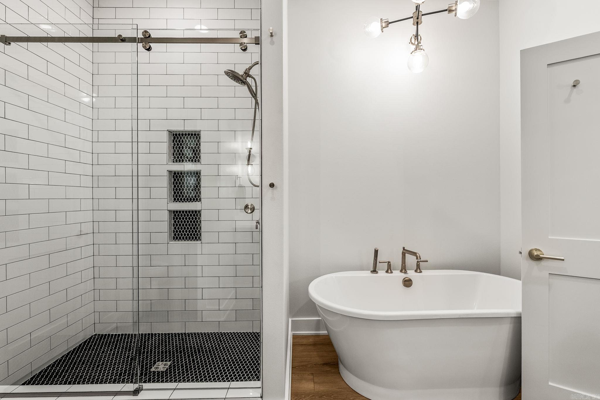 EAGLE RIDGE ESTATES - Residential