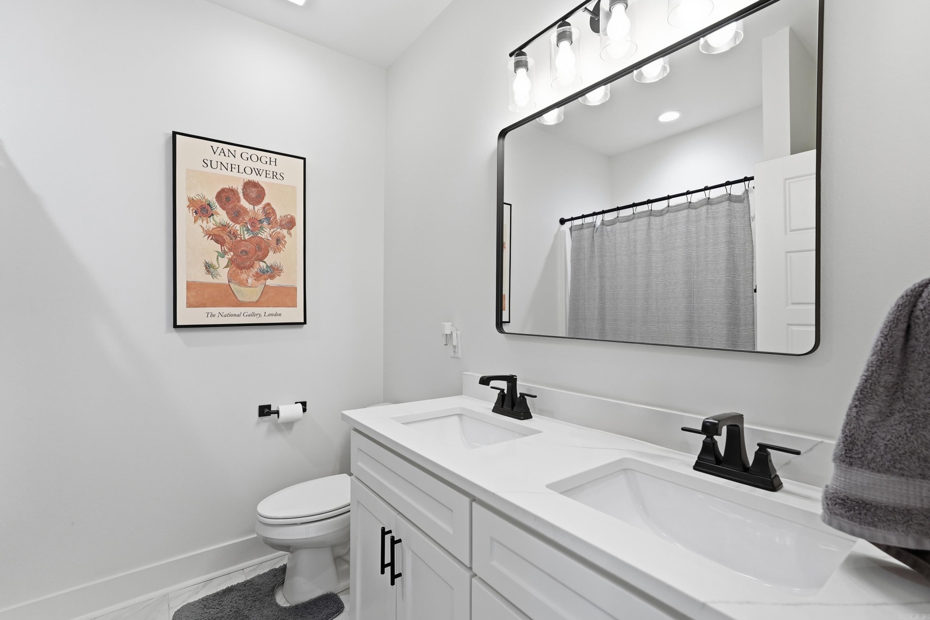 IVY PLACE - Residential