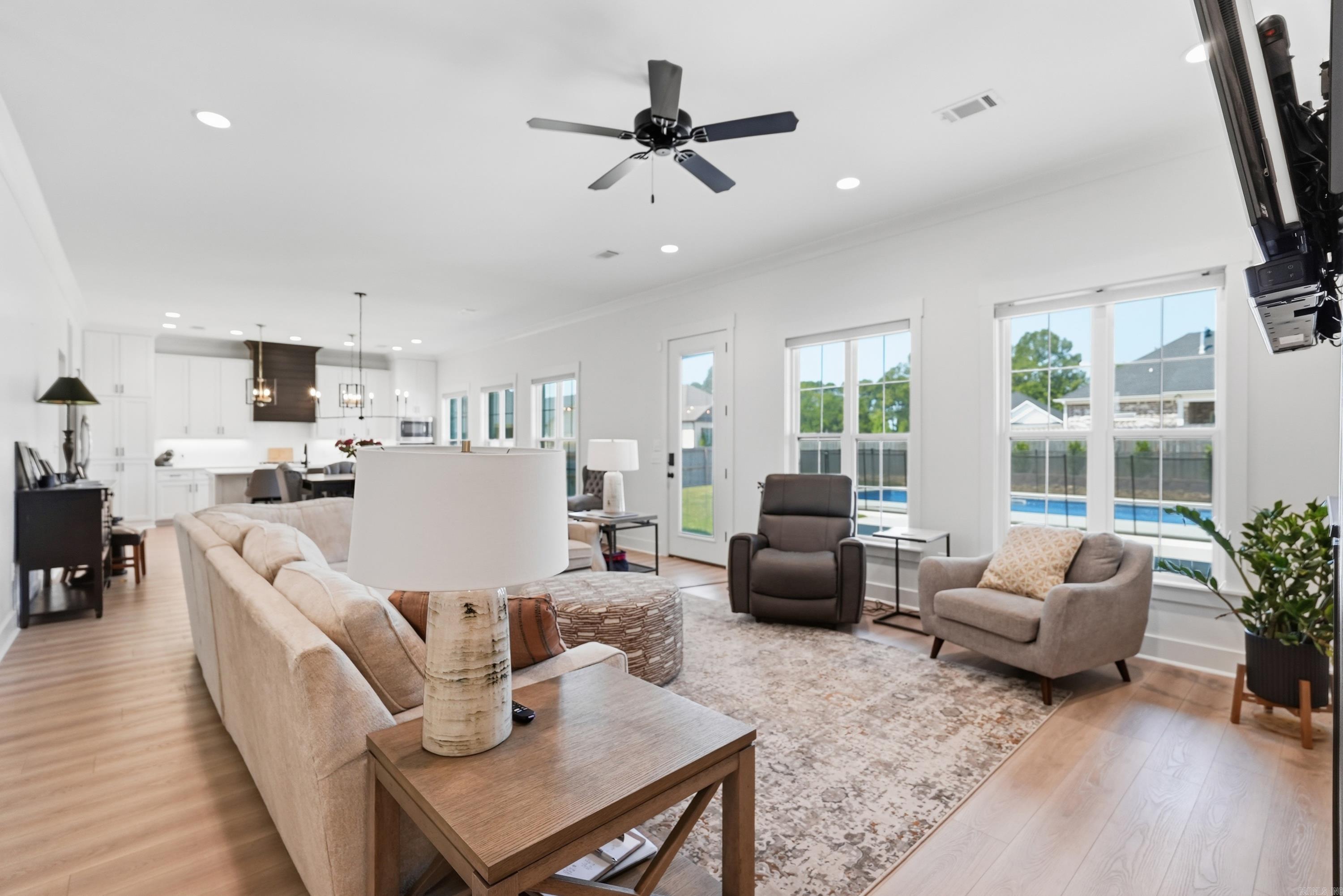 IVY PLACE - Residential