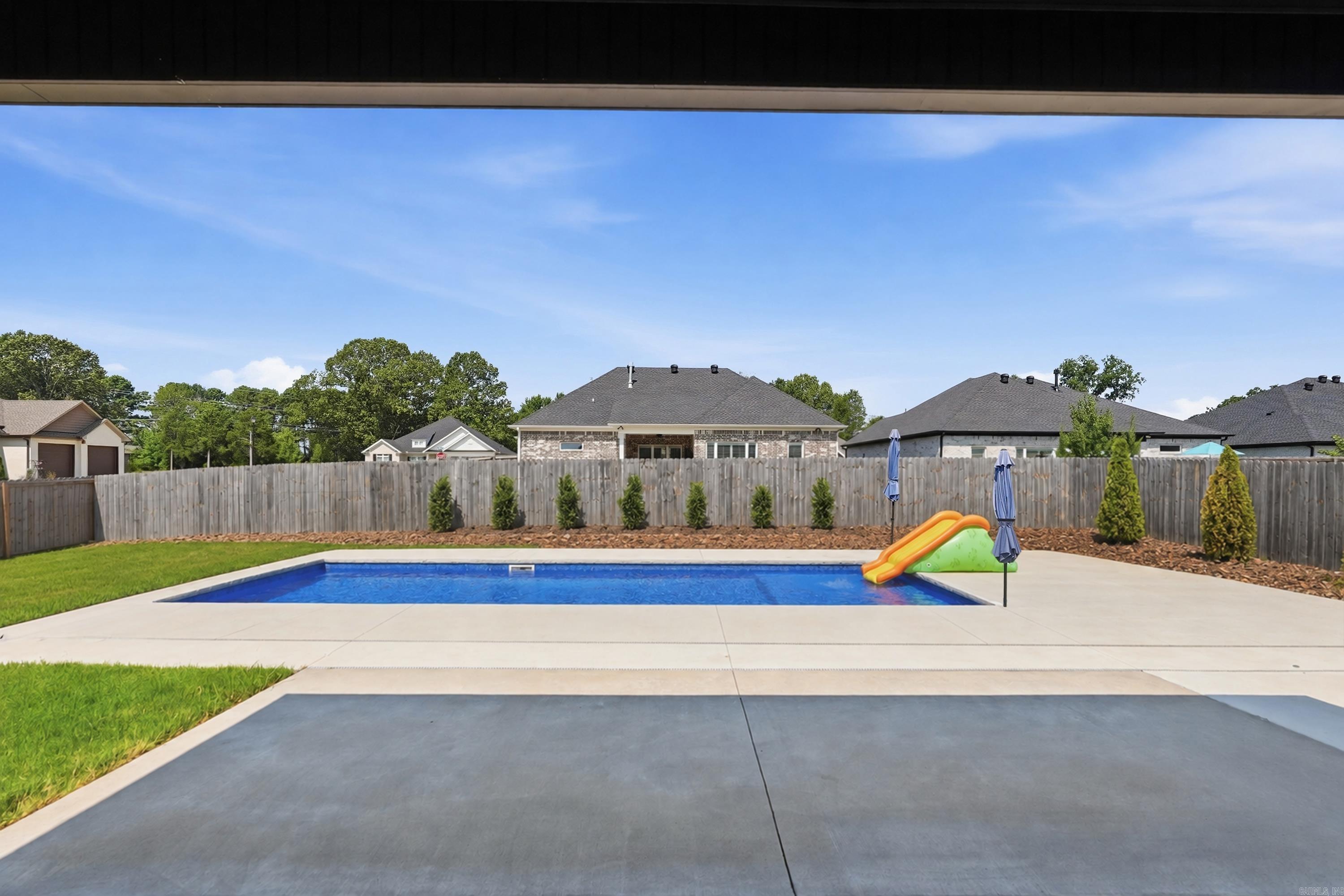 IVY PLACE - Residential