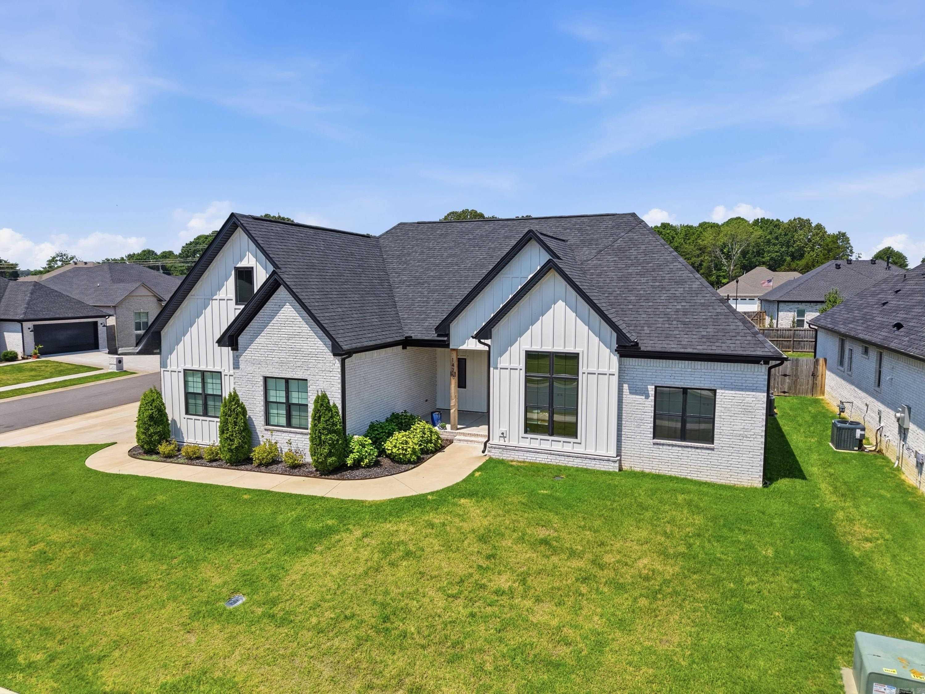IVY PLACE - Residential