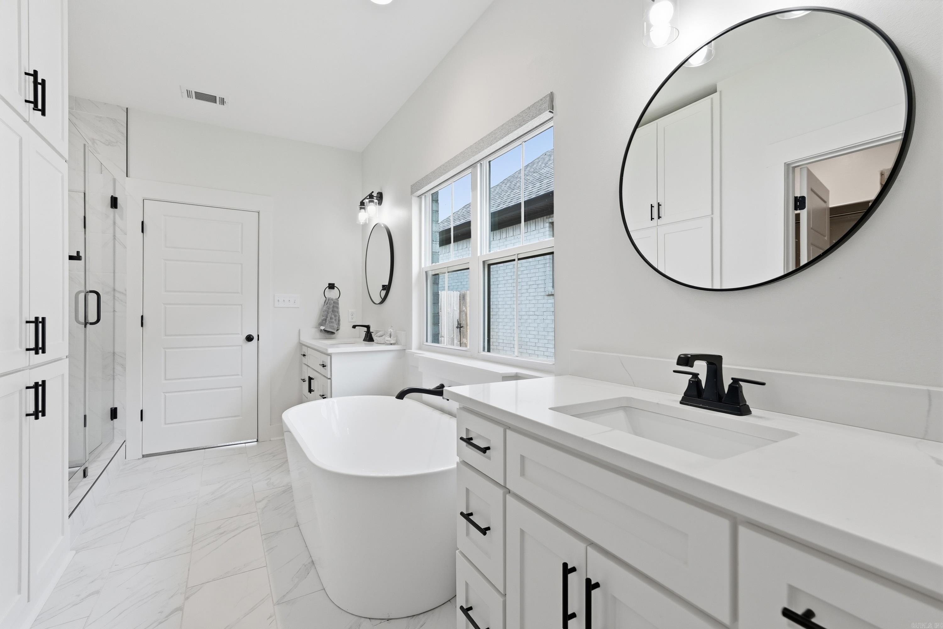 IVY PLACE - Residential