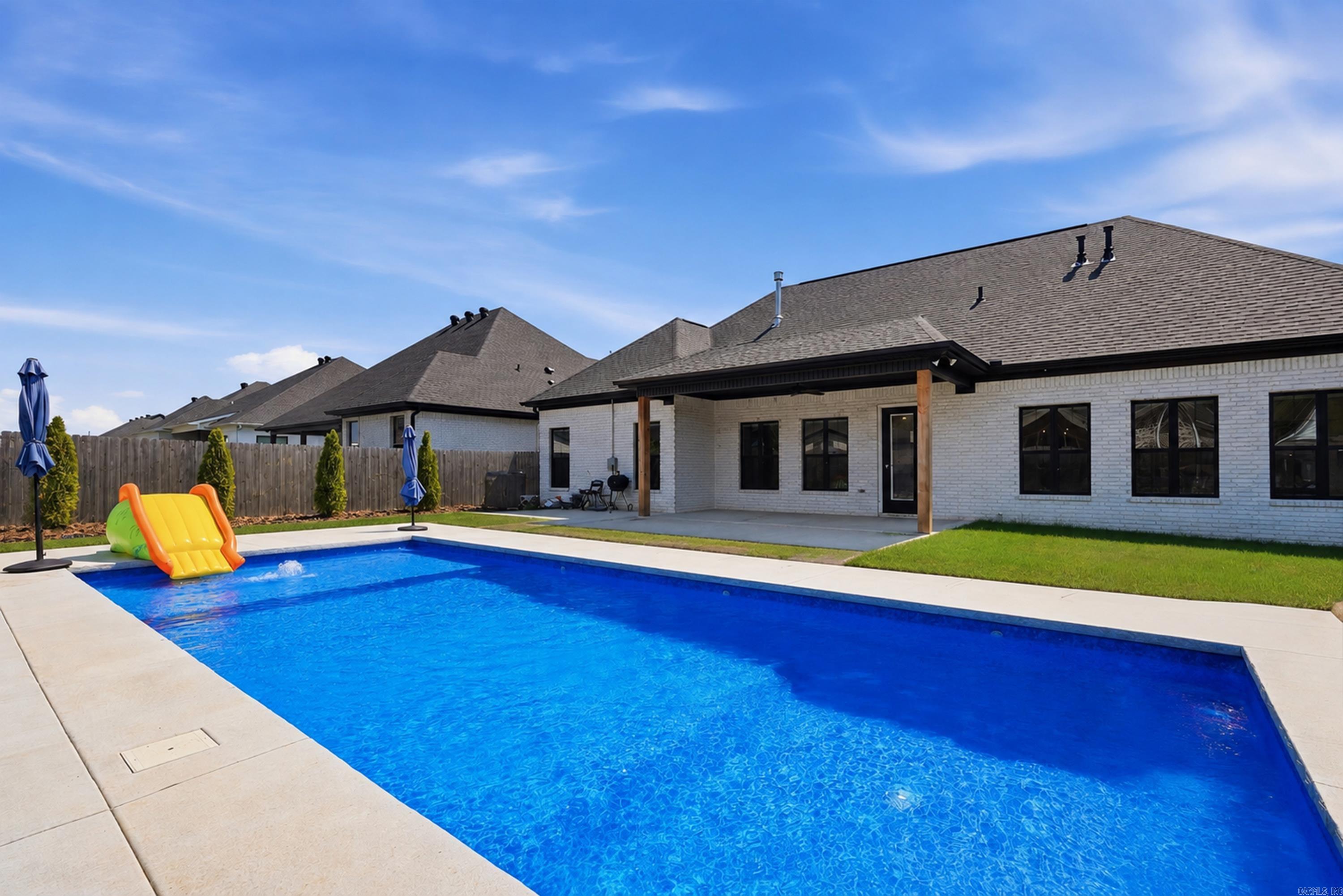 IVY PLACE - Residential