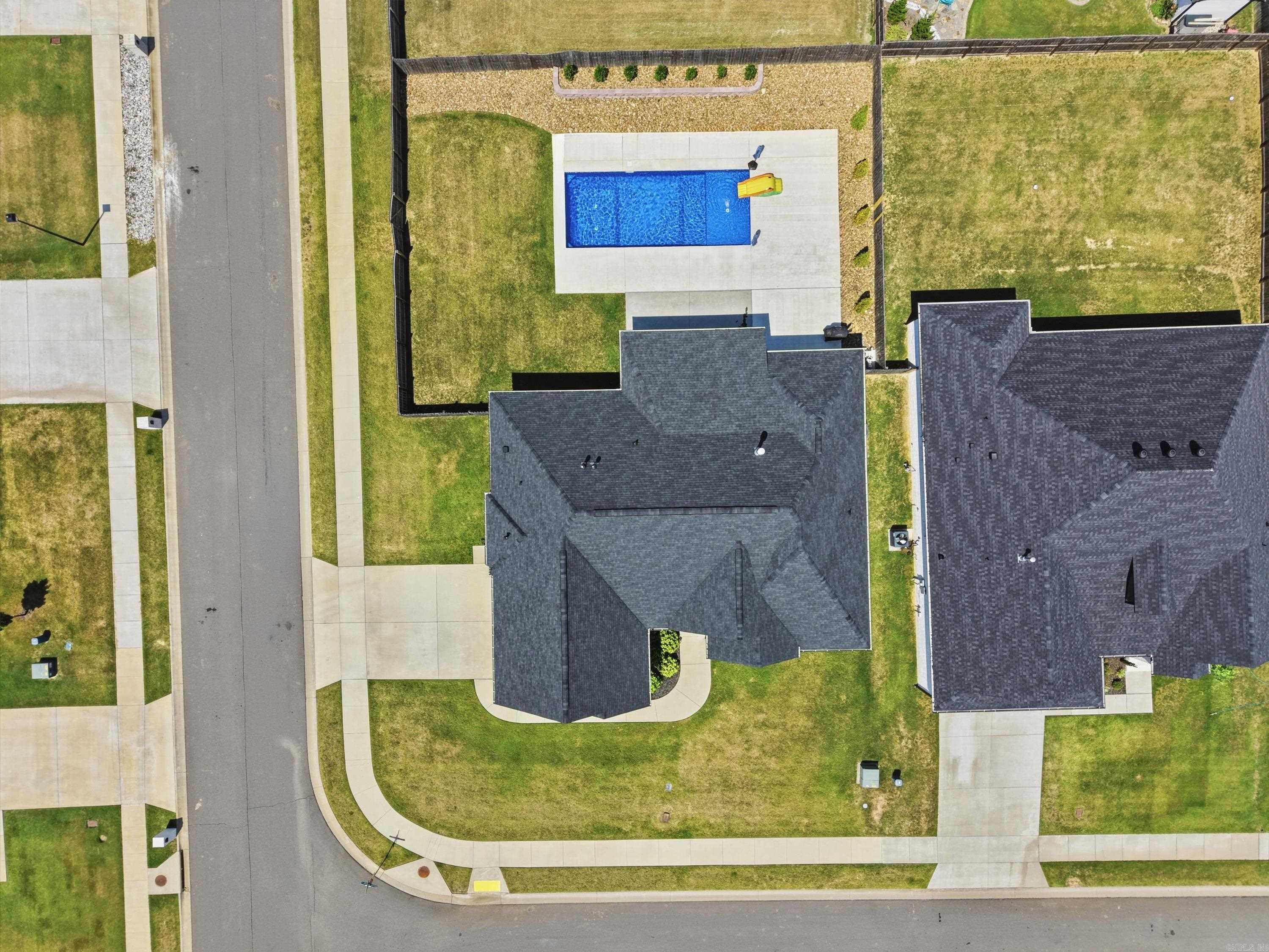 IVY PLACE - Residential