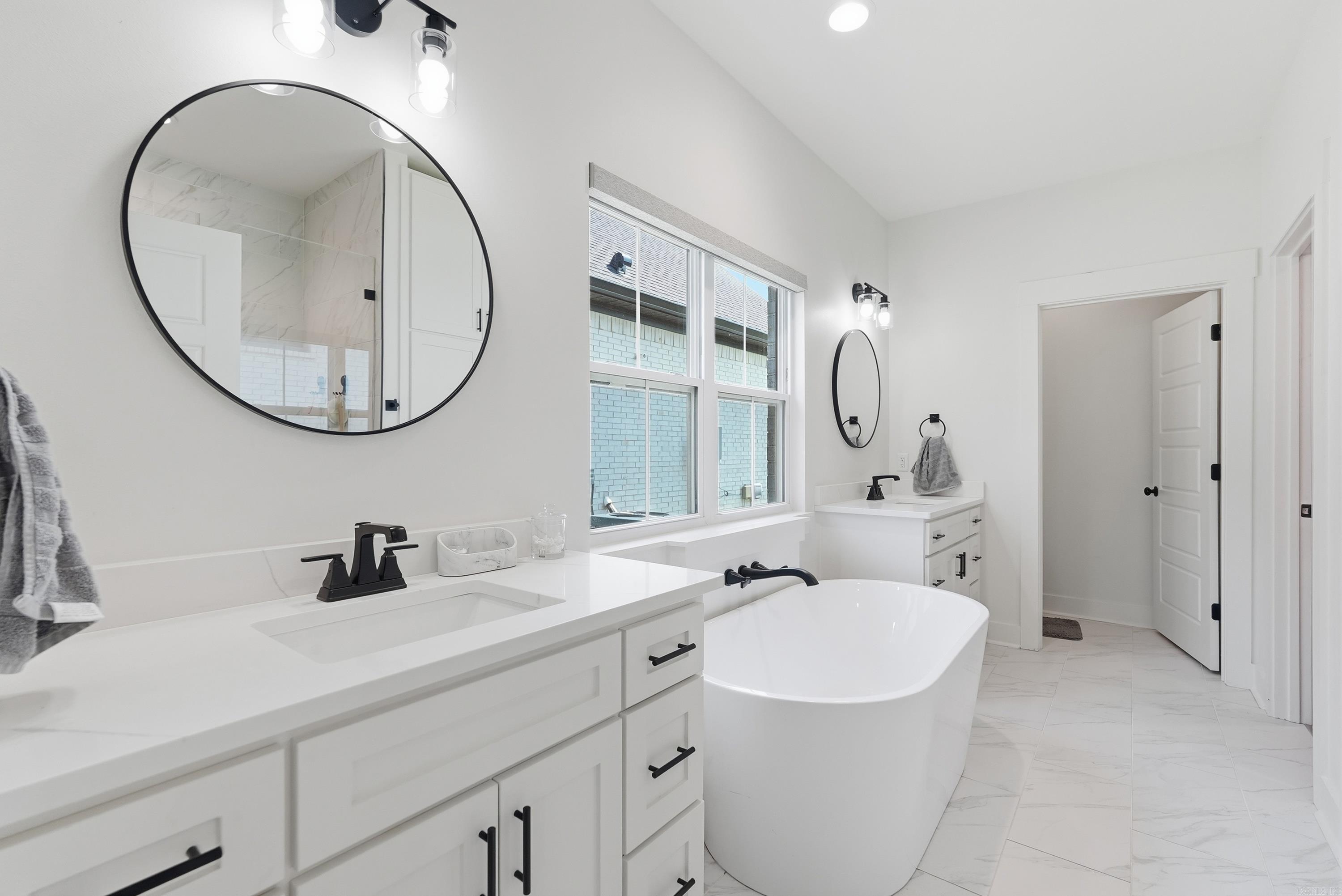 IVY PLACE - Residential
