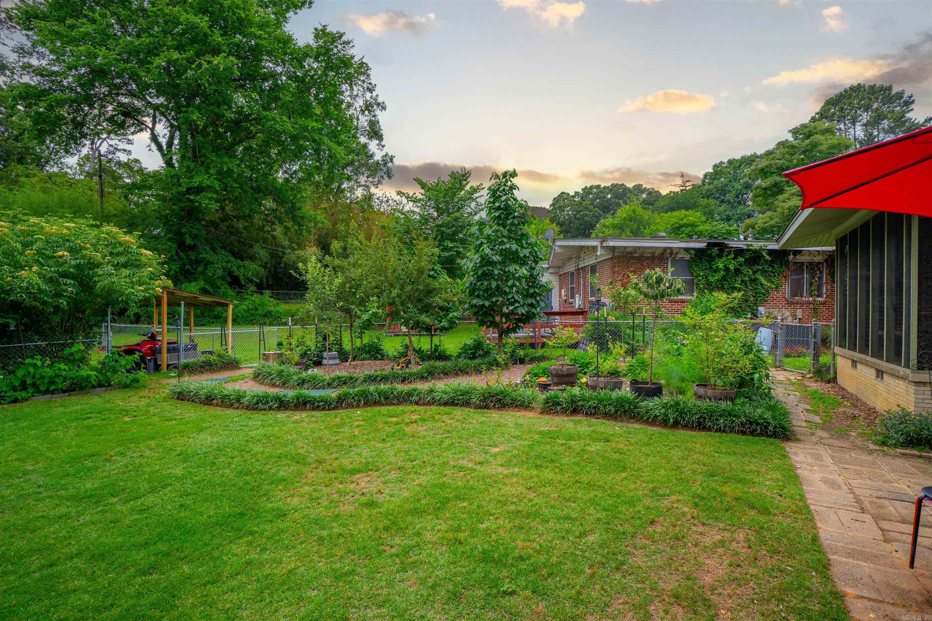 BROADMOOR ADD - Residential