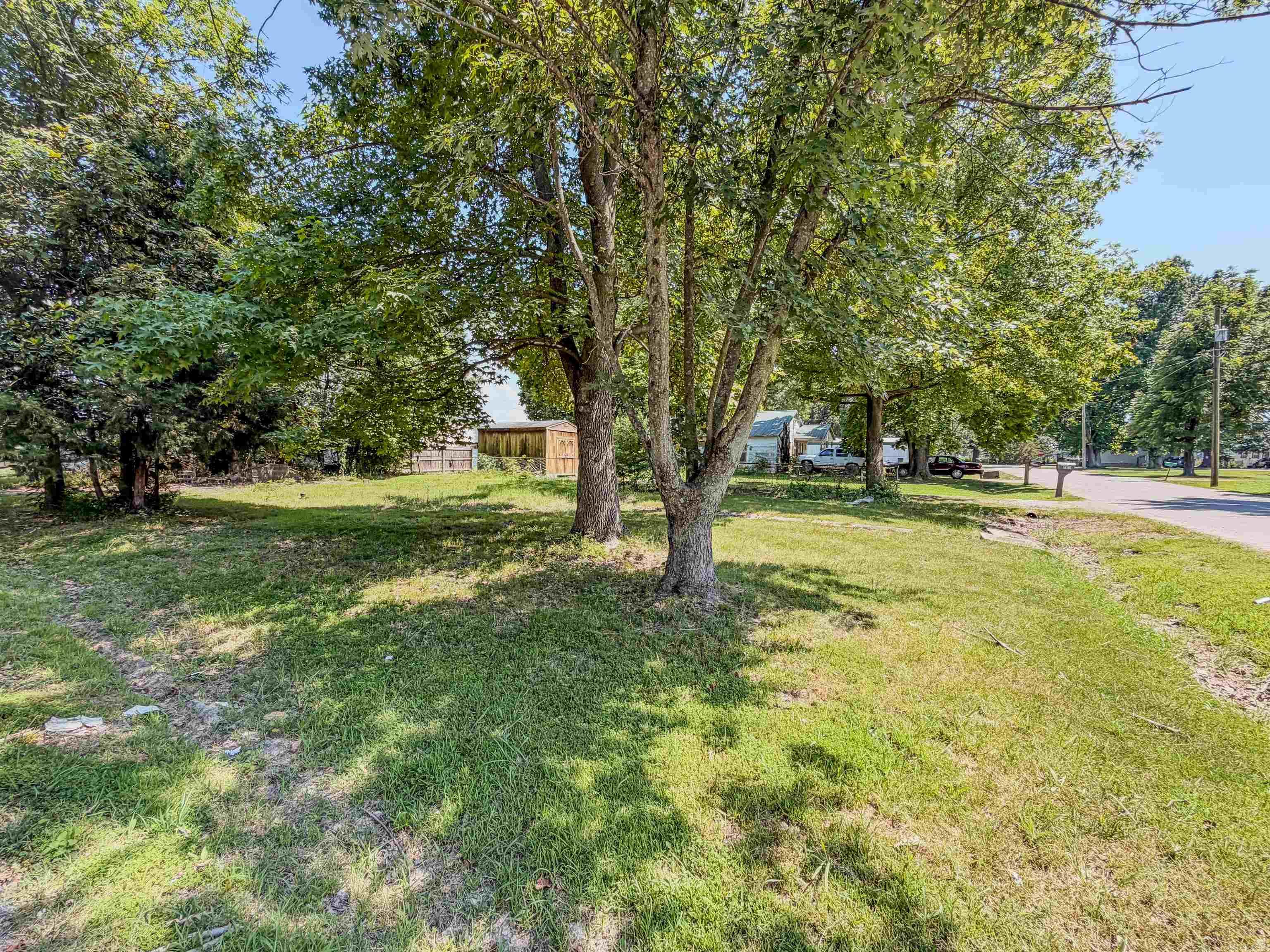 Cleared 0.18± acre corner lot in Paragould, ready for its next chapter. This property was previously a homesite and offers a great opportunity for future development. Property is located in the floodway.
