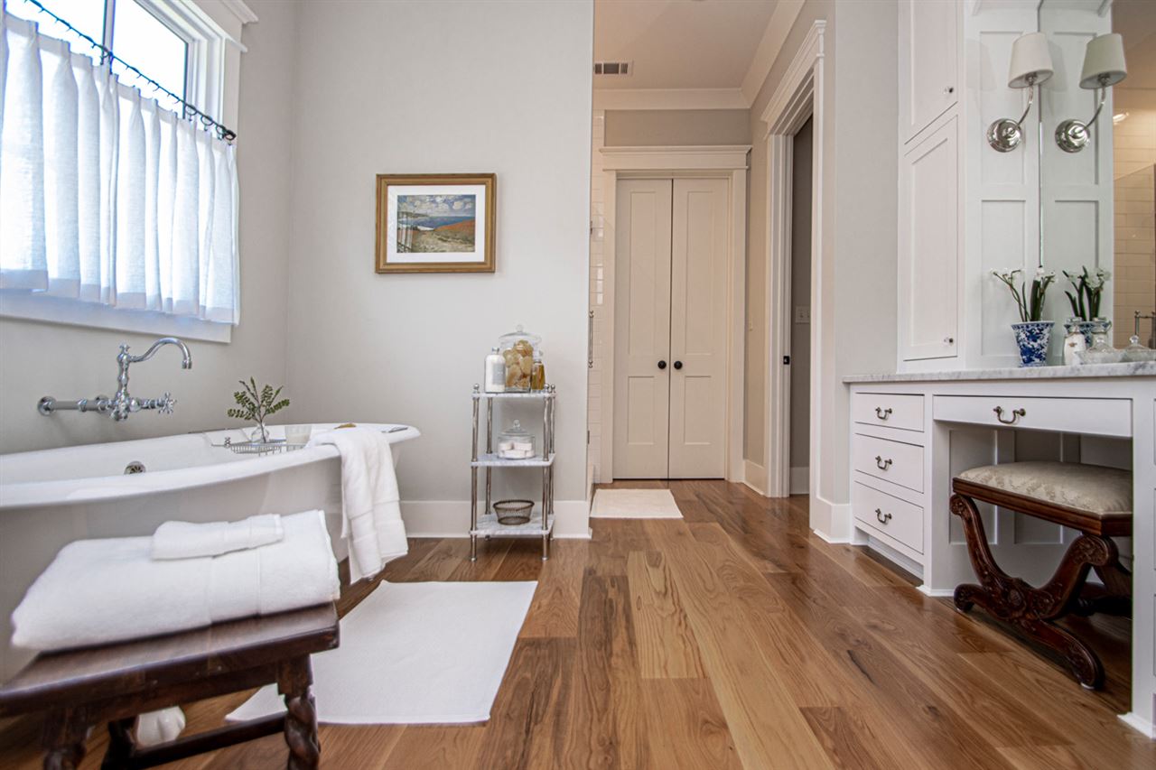 CHENAL VALLEY HALLEN COURT - Residential